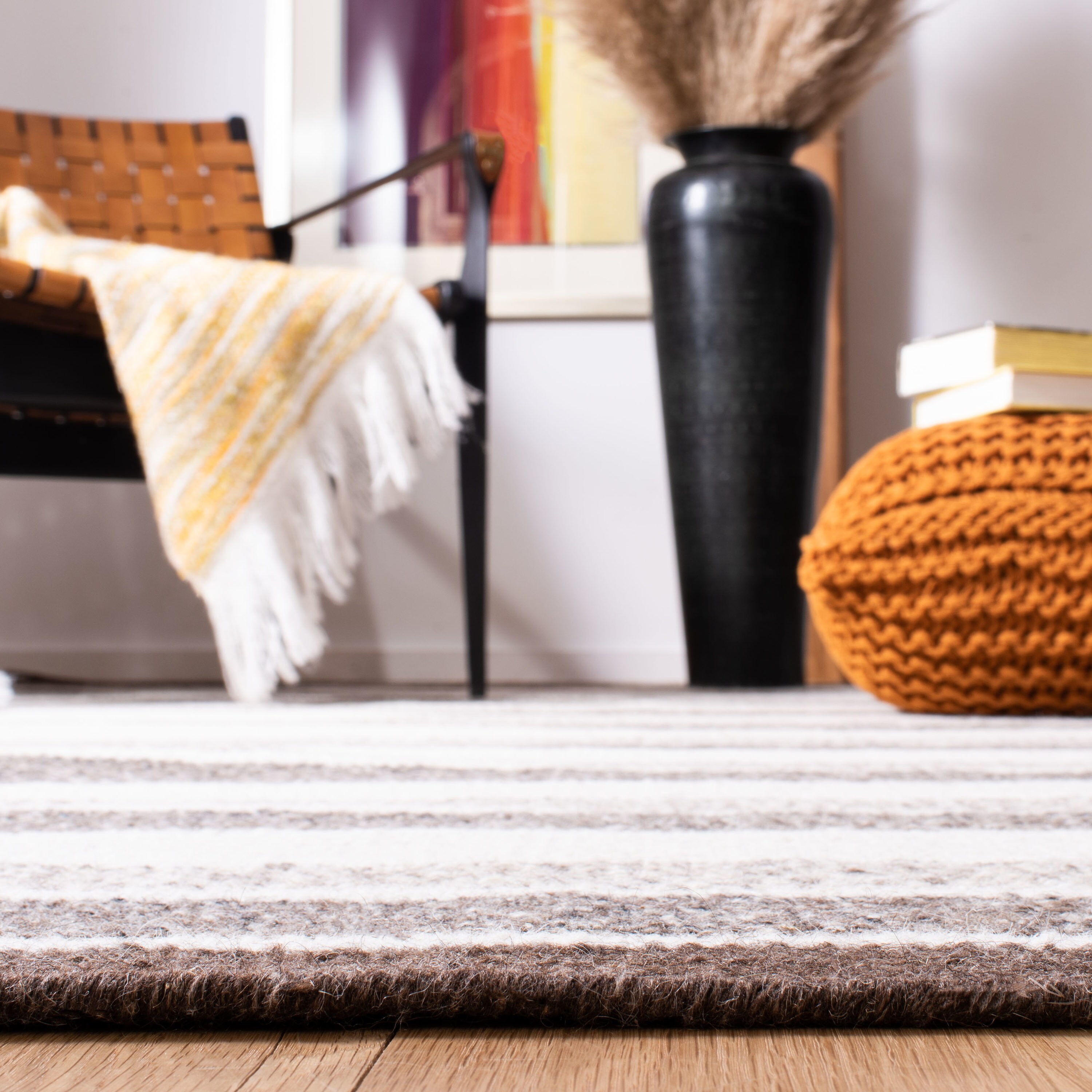 Safavieh KLM151B-4 rugs - View #7