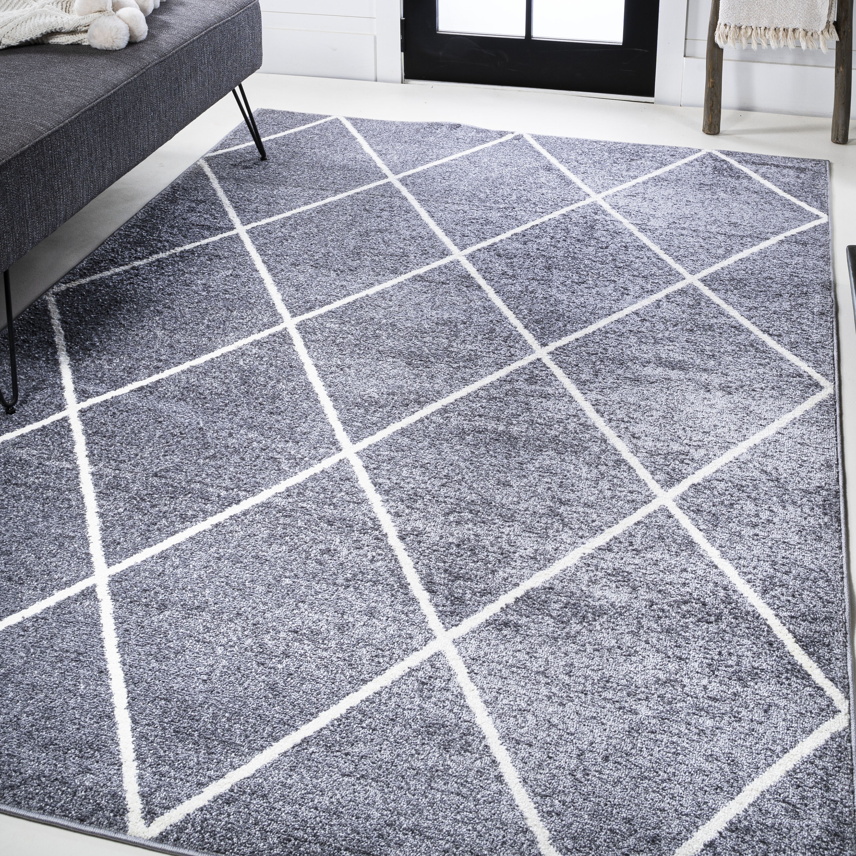 JONATHAN  Y SEU102F-8 SUPERSOFT Cole Minimalist Diamond 8 x 10 (ft) Loomed Polypropylene Gray/White Rectangular Indoor Geometric Mid-Century Modern Area rug
