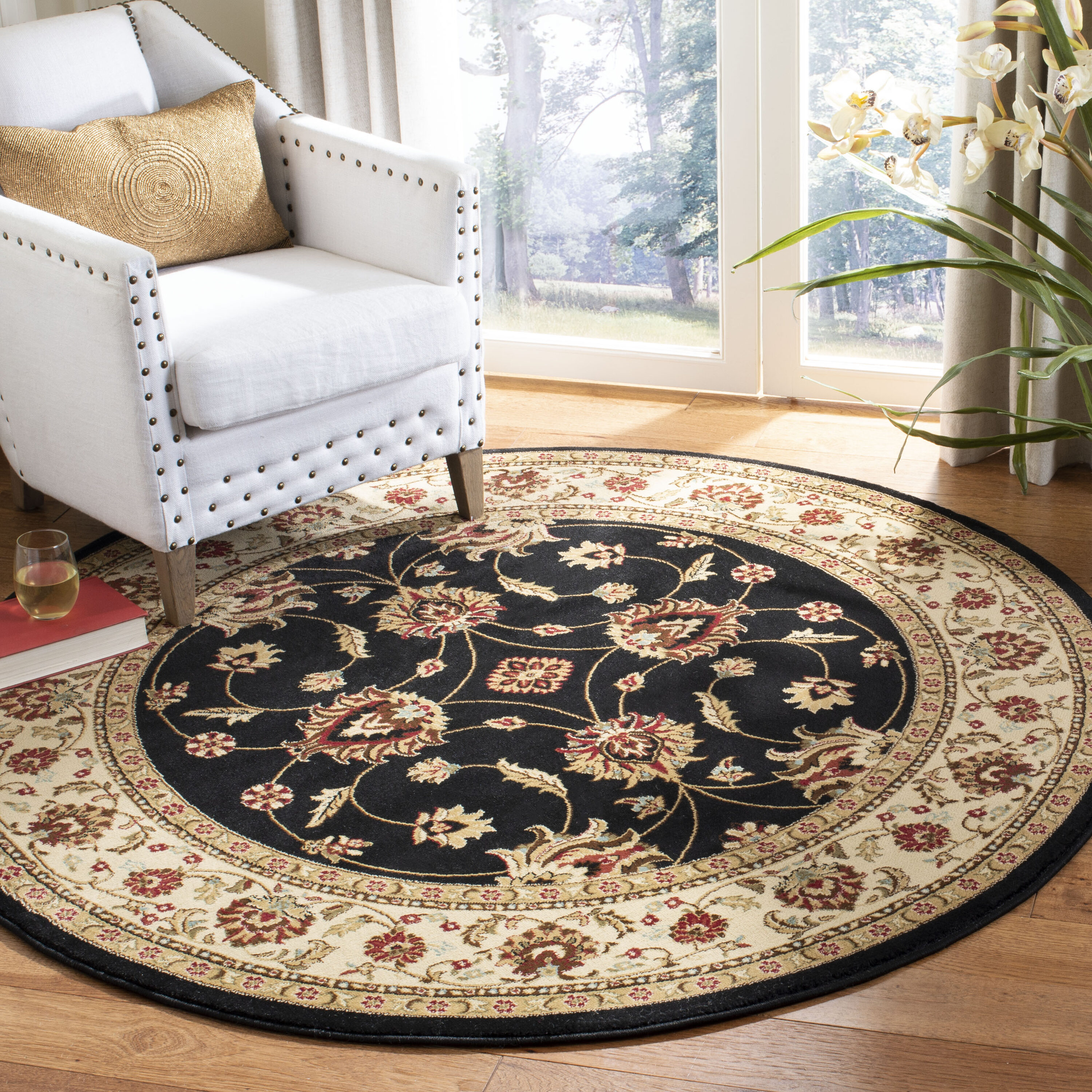 Safavieh LNH553-9012-5R Lyndhurst Agra 5 x 5 (ft) Loomed Polypropylene Black/Ivory Round Indoor Floral/Botanical Oriental Area rug