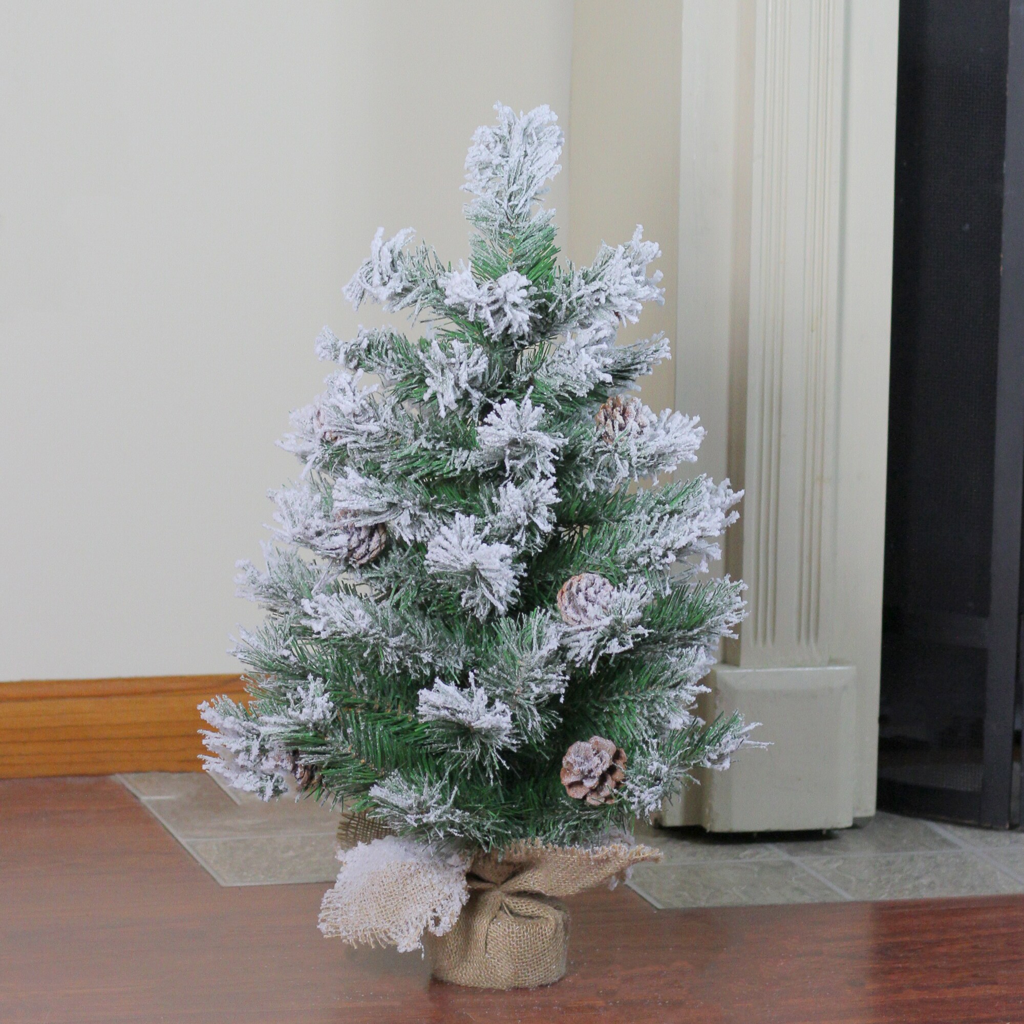 Northlight 33401993 Artificial-Christmas-Trees - View #7