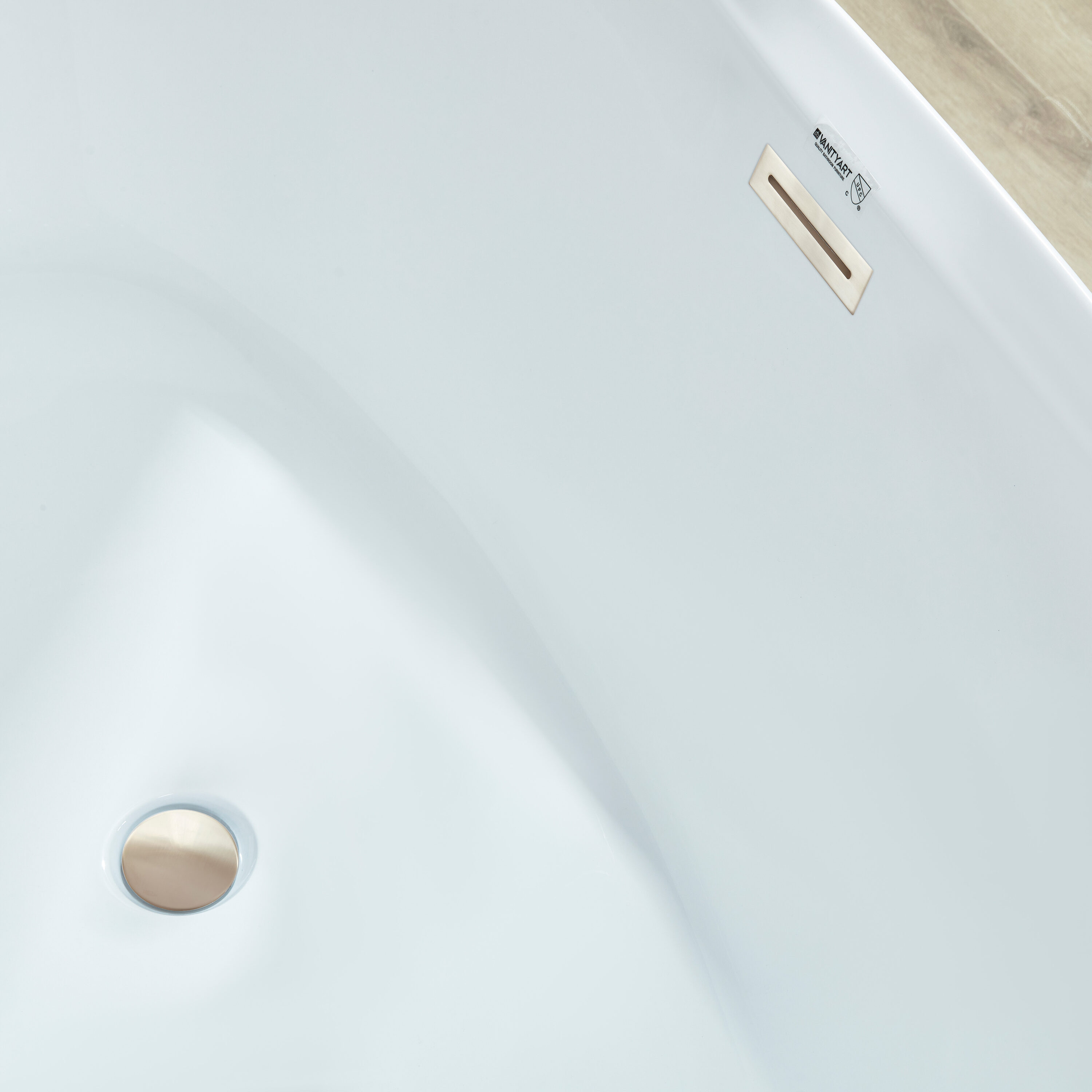 71" White Freestanding Acrylic Soaking Bathtub