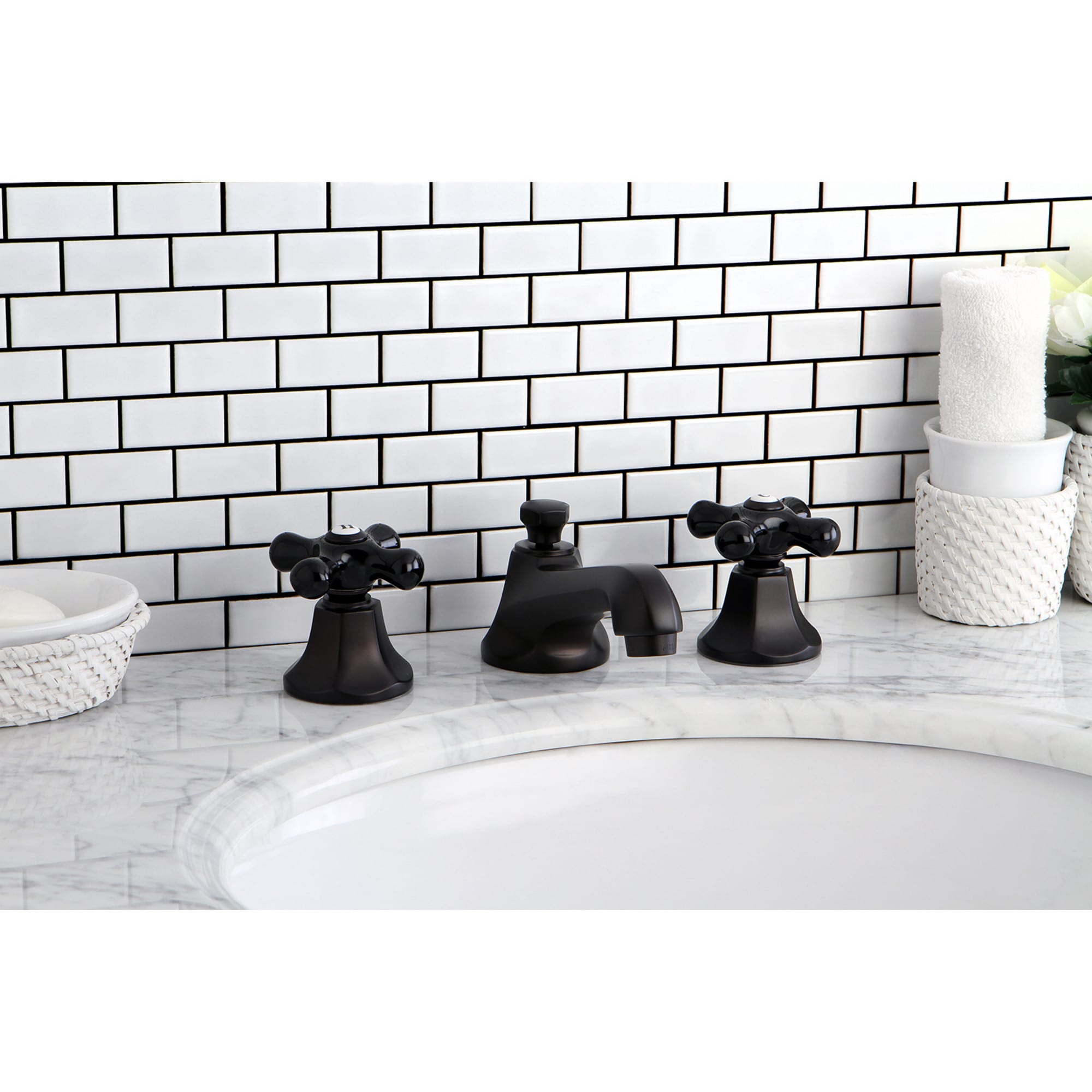 Kingston Brass WLKS4465PKX Duchess Oil-rubbed bronze Widespread 2-handle Low-arc Residential Handle Bathroom Sink Faucet with Drain