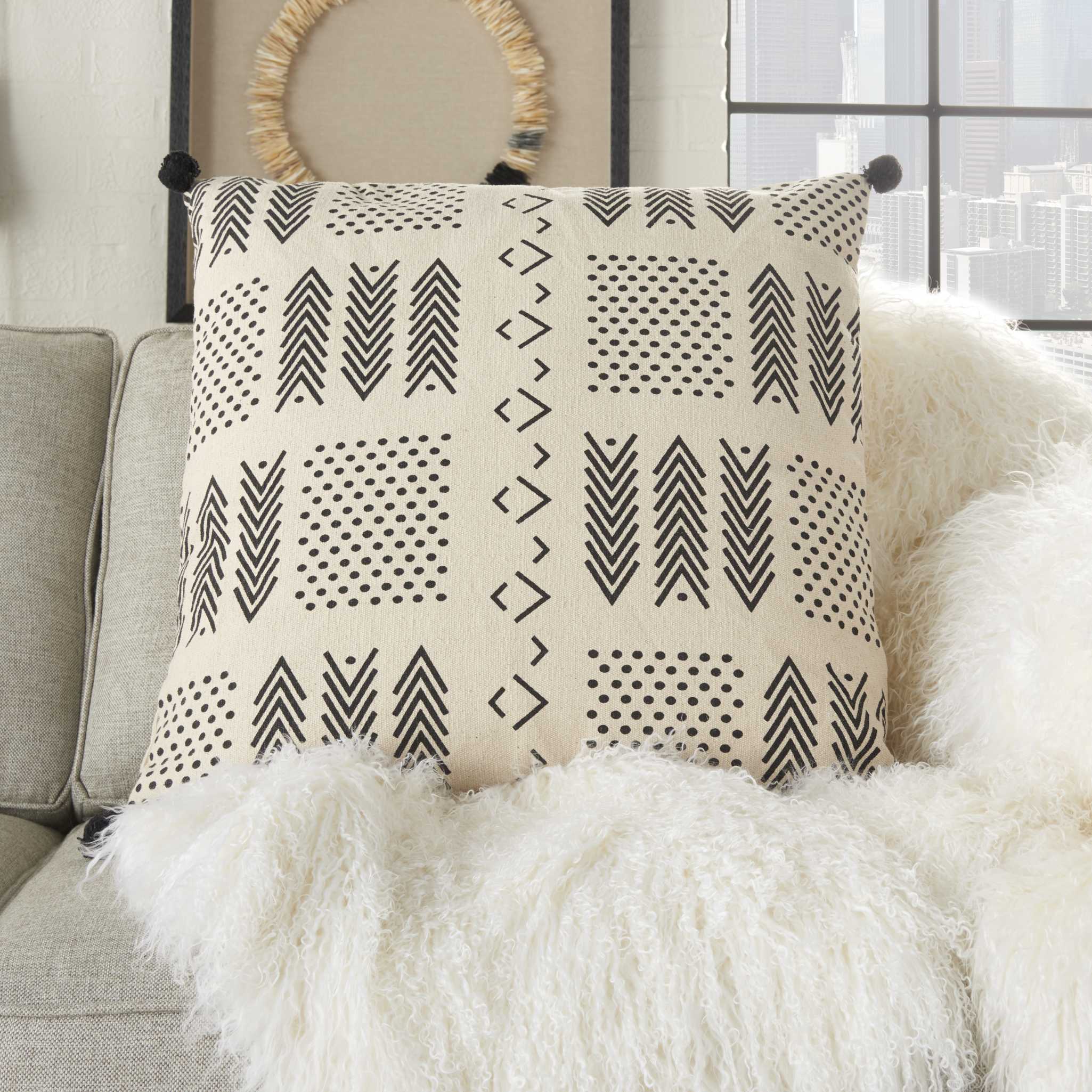 Mina Victory 798019054748 Accent-Pillows - View #4