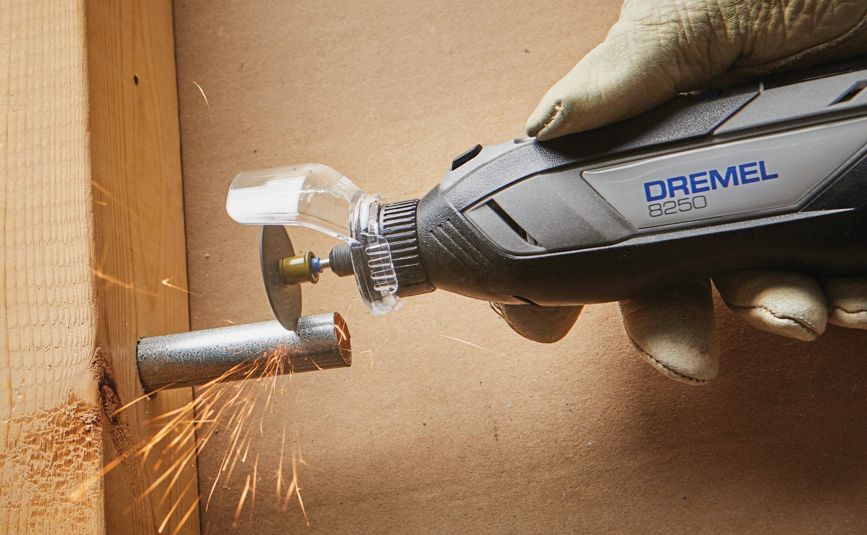 Dremel 8250 Cordless Brushless Rotary Tool Kit and 225 Flex Shaft Rotary  Tool Attachment 
