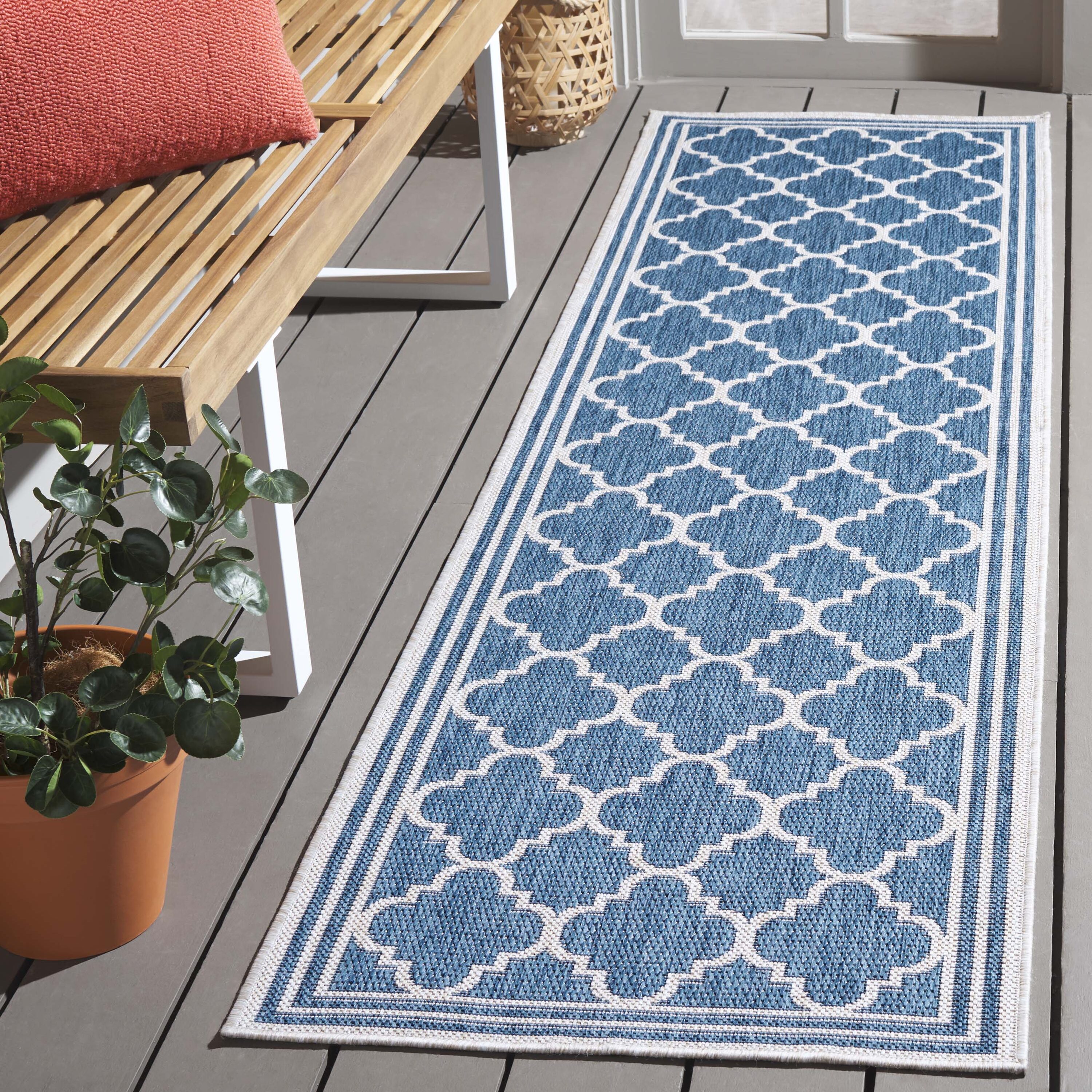 Beach House 266M Blue/Ivory 2ft-2in x 10ft Runner Rug