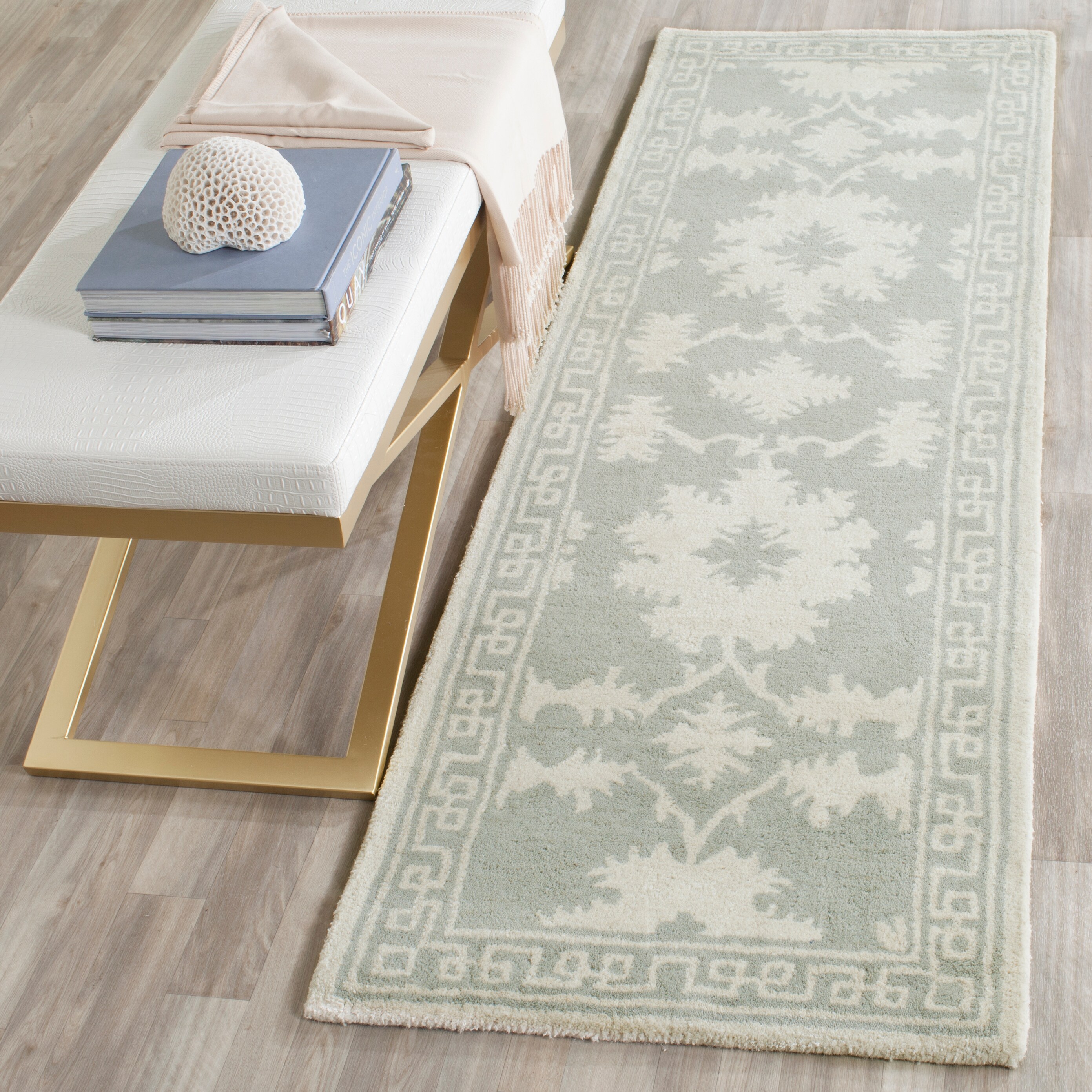 Safavieh BEL132B-27 Bella Marilla 2 x 7 (ft) Tufted Wool Gray/Ivory Rectangular Indoor Floral/Botanical Oriental Runner rug