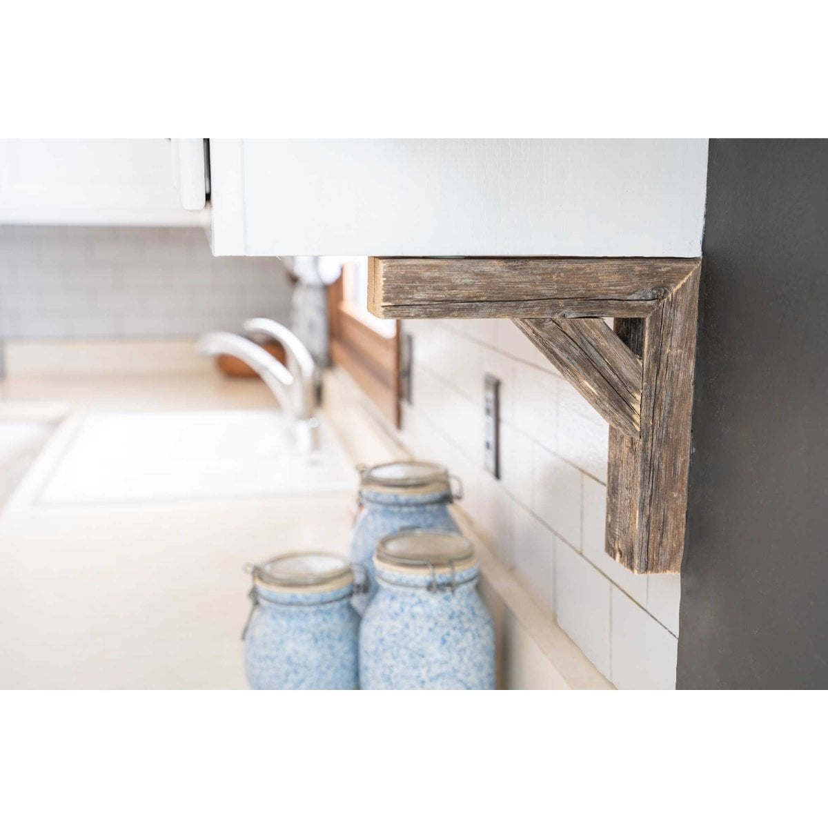 HomeRoots 4000379888 corbels - View #3