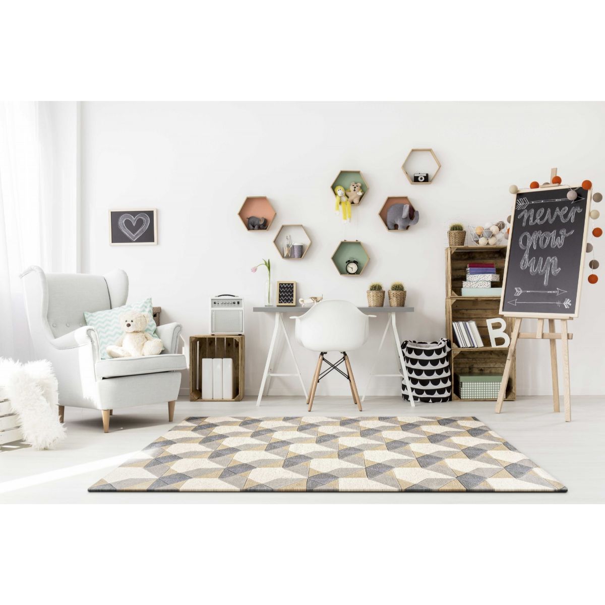 HomeRoots 353533 Bernadette 2 X 3 (ft) Rag Wool Ivory Gray Indoor Geometric Area Rug