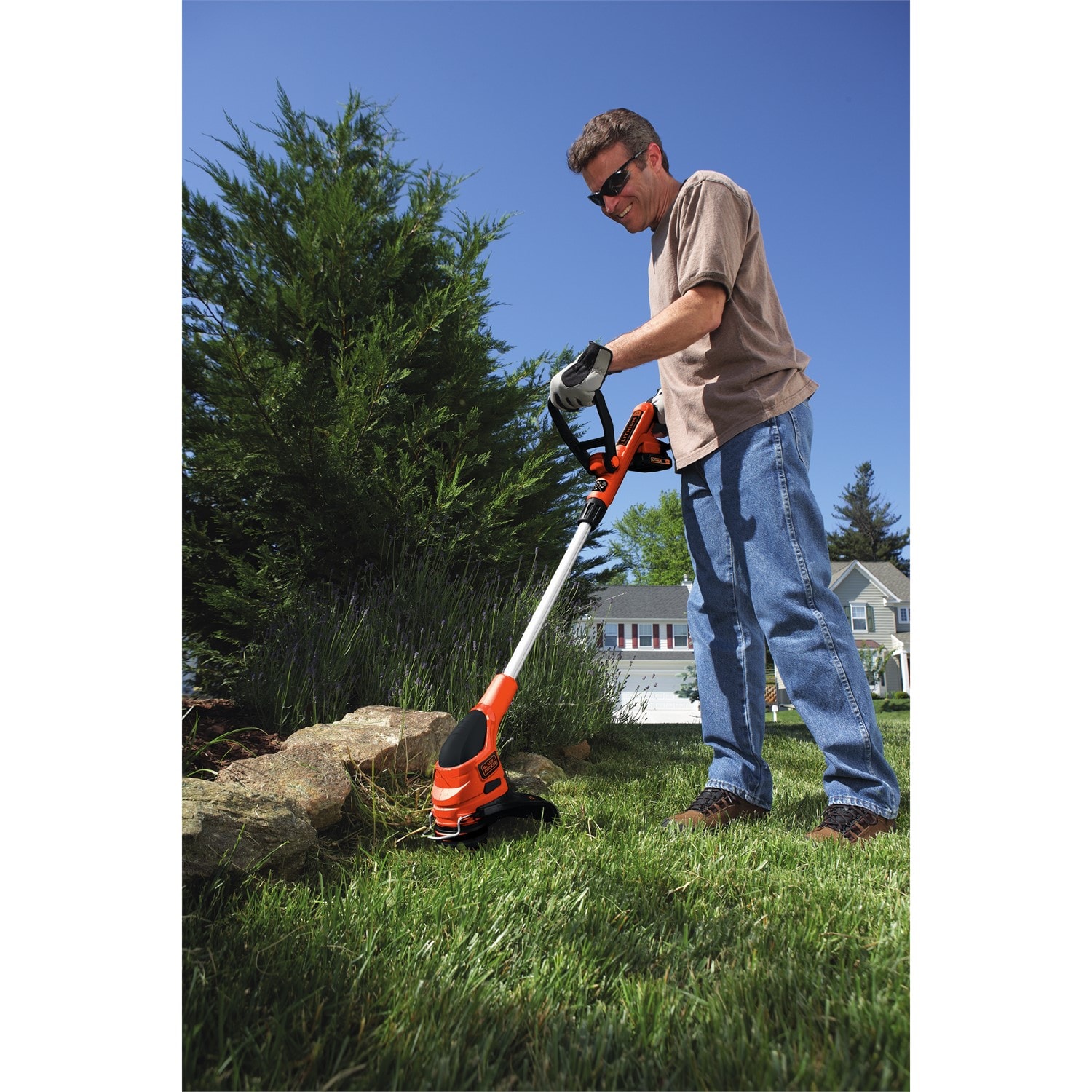 Black & Decker LST220 20V MAX Lithium String Trimmer and Edger Review -  Home Construction Improvement