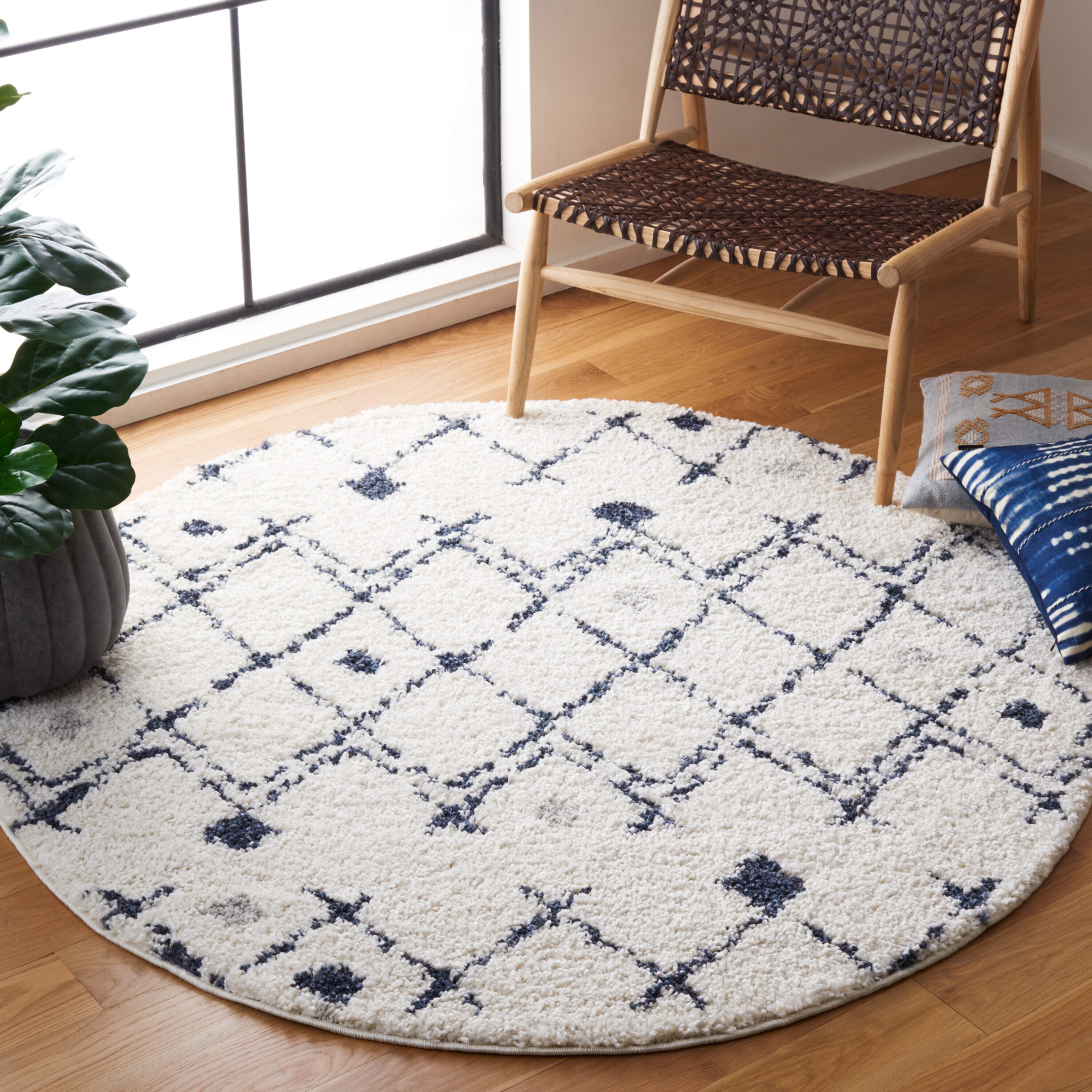 Safavieh - Berber Shag 164D Ivory Dark Grey 5ft-1in x 5ft-1in Round Rug