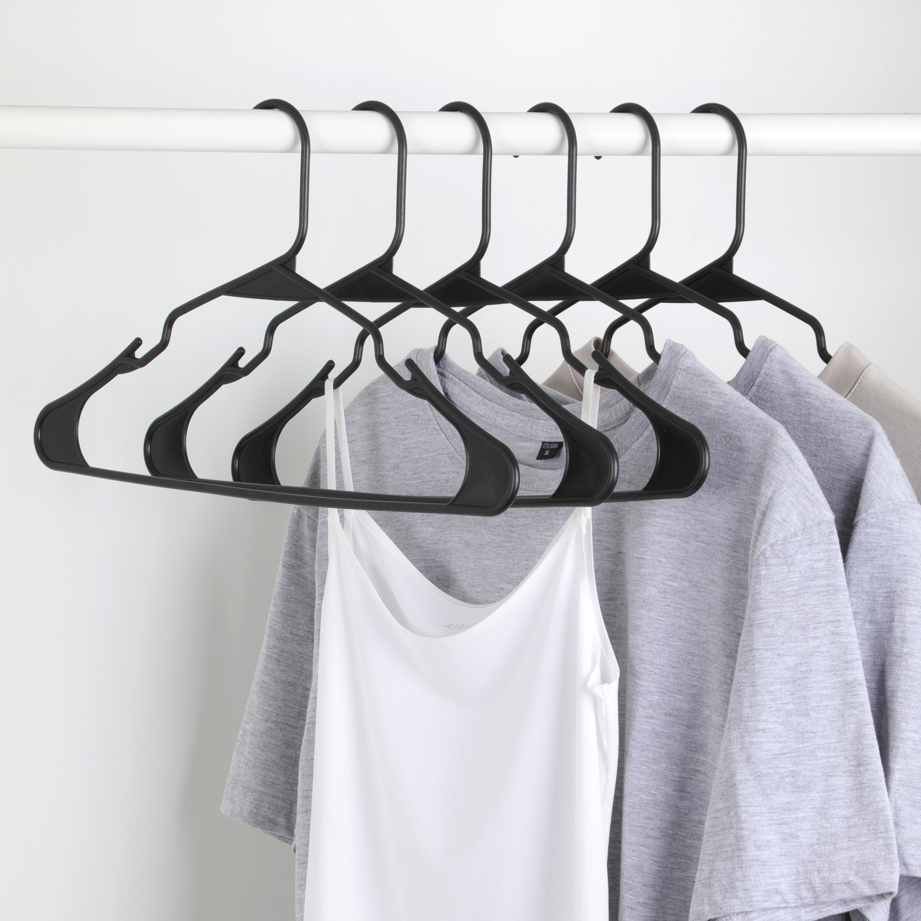 Lowe's Essentials PHP06283-BLACK hangers - View #5