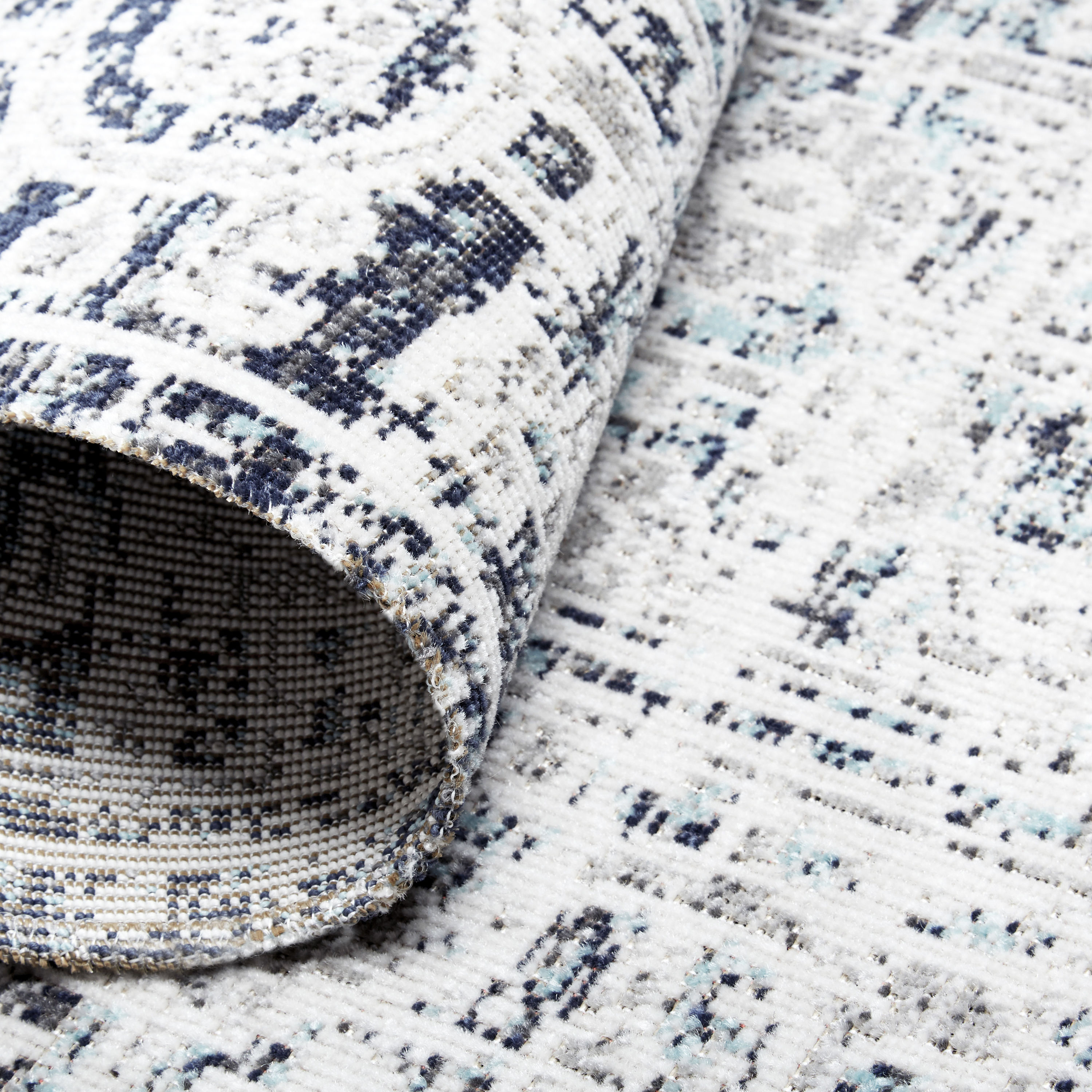 Navy Blue and Ivory Medallion Indoor/Outdoor Area Rug
