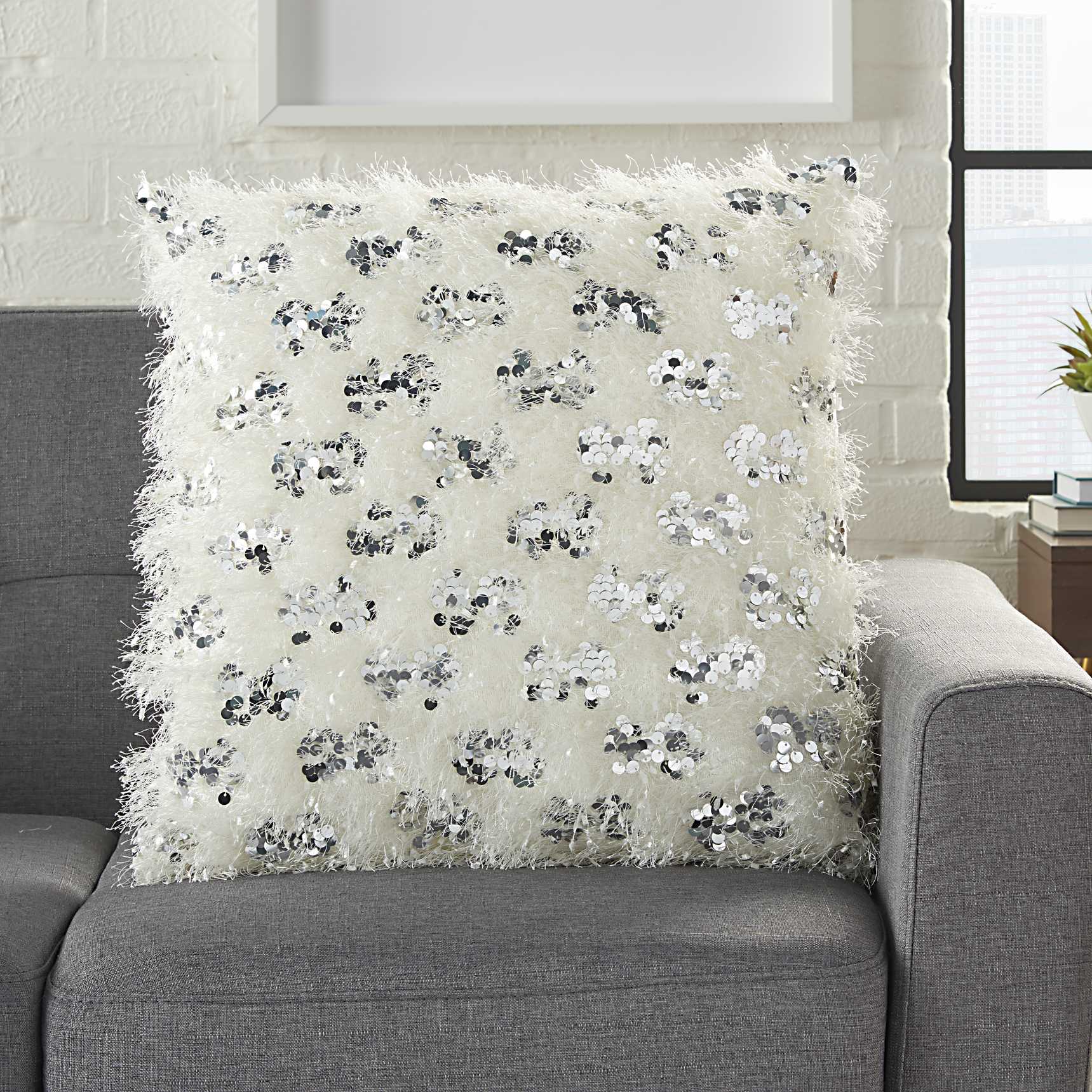 Mina Victory 798019068967 Accent-Pillows - View #2