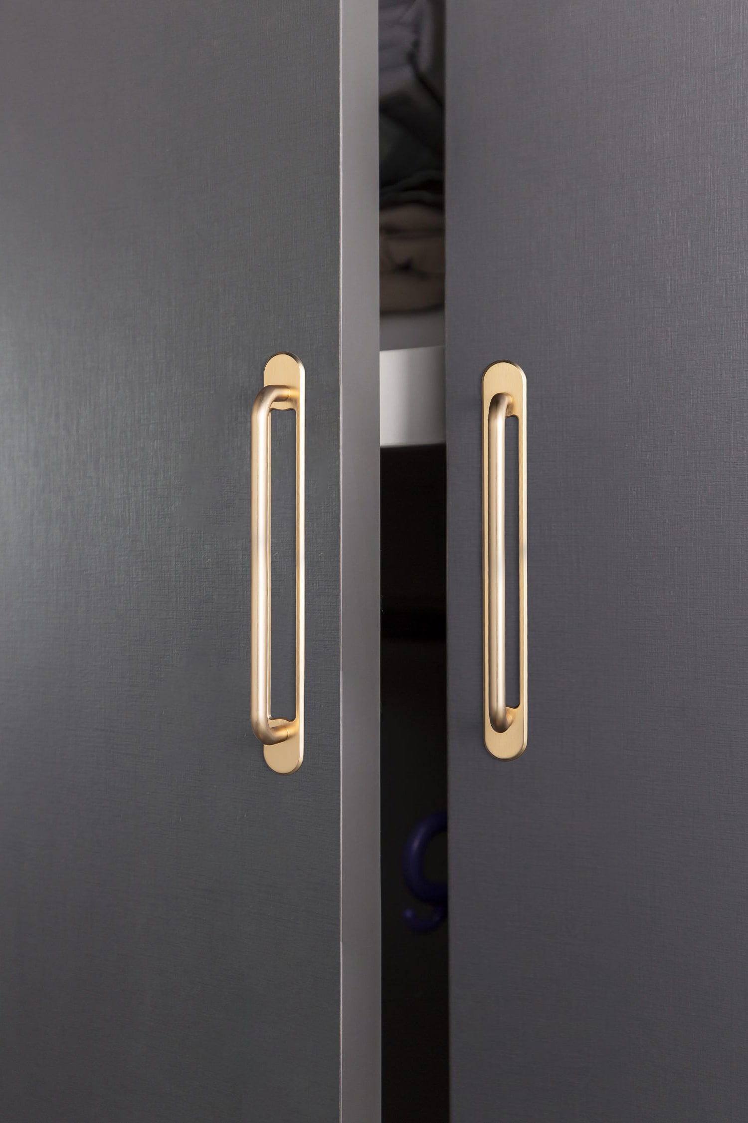 Miaokesen 2218UBR-G021-192-2 Cabinet-Pulls - View #3