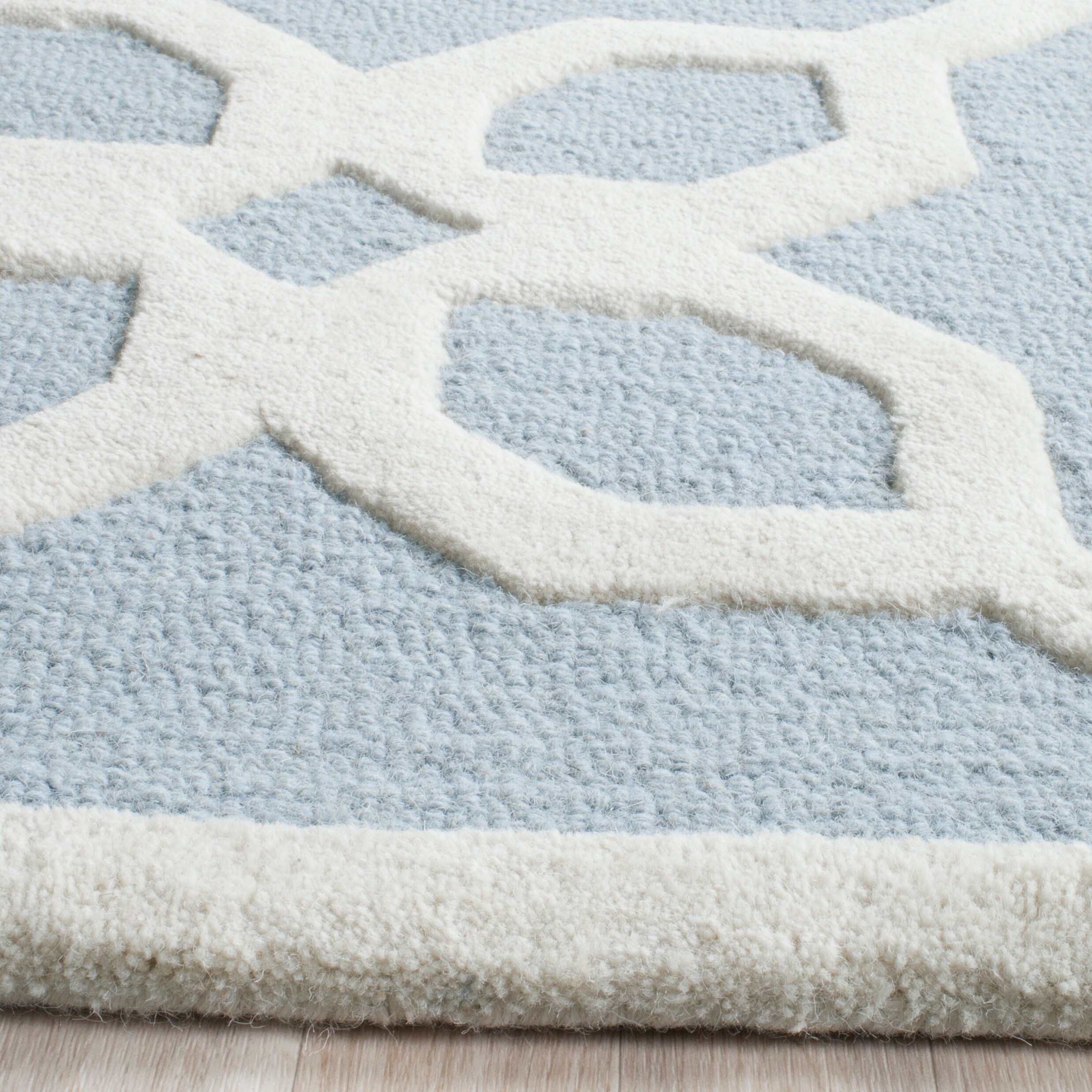 Safavieh CAM722B-28 rugs - View #3