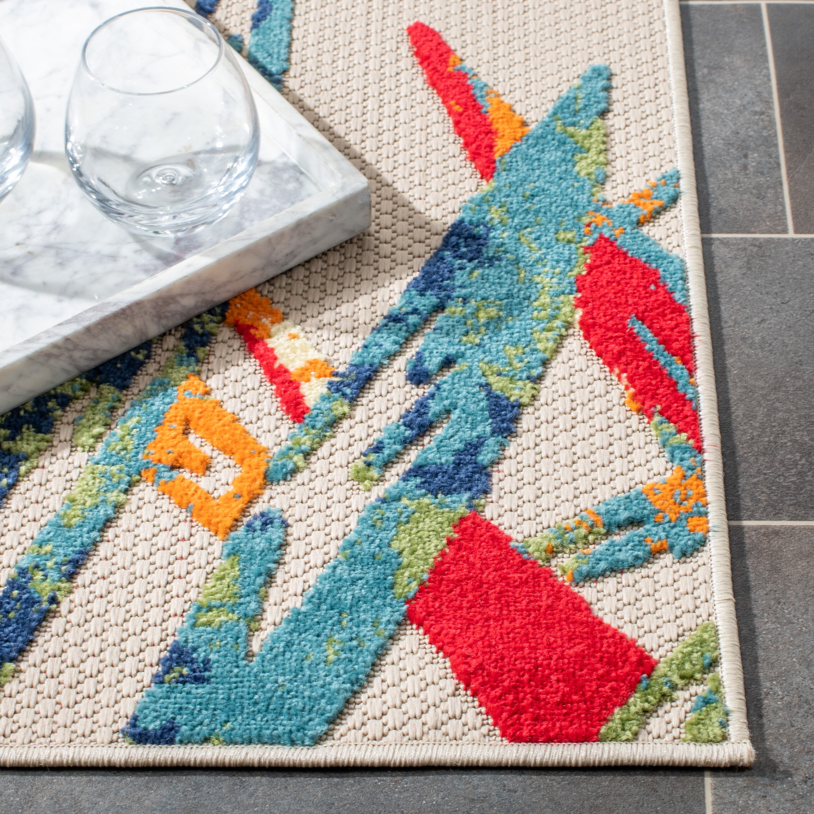 Ivory and Navy Floral Synthetic Indoor/Outdoor Rug