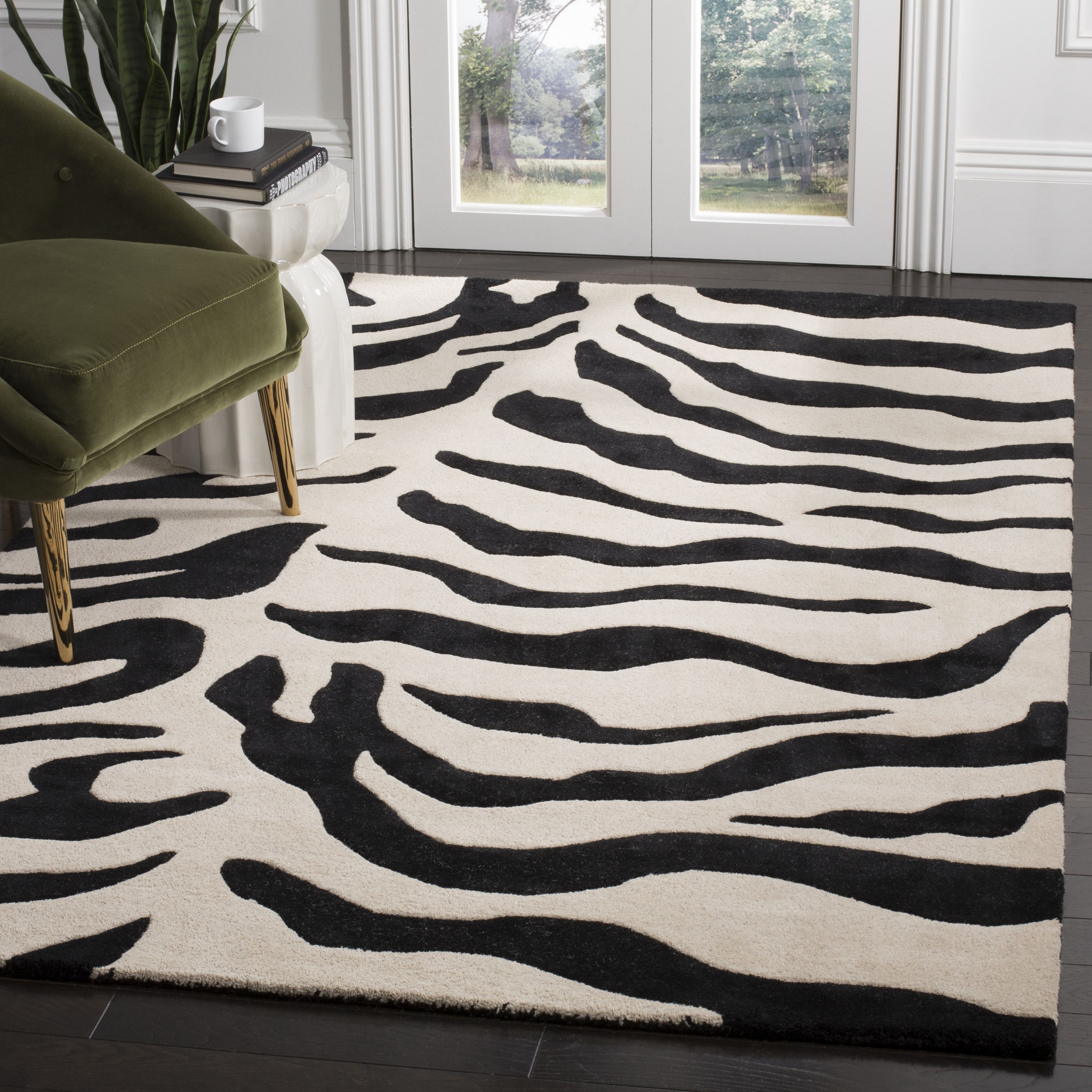Safavieh SOH784A-8 Soho Selva 8 x 10 (ft) Tufted Wool Beige/Black Rectangular Indoor Animal print Area rug
