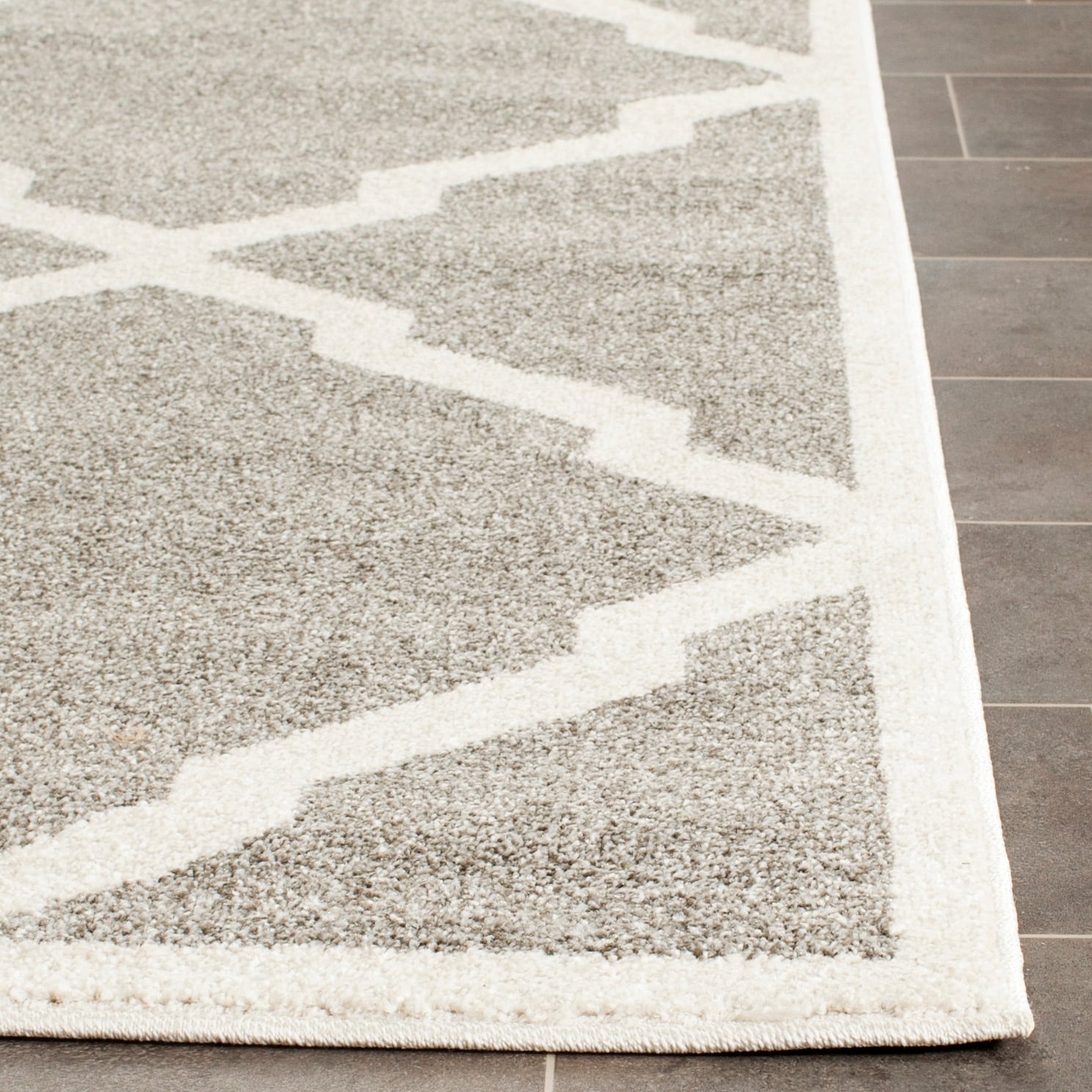 Safavieh AMT421R-6 rugs - View #3
