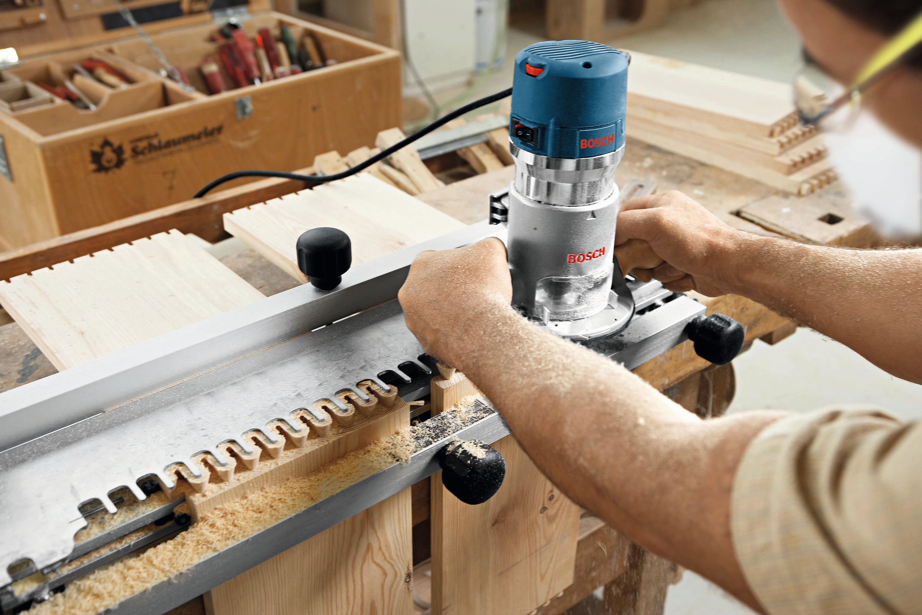 Bosch - 2.25 HP Combination Plunge- and Fixed-Base Router - Model: 161 –  Professional Grinding Inc
