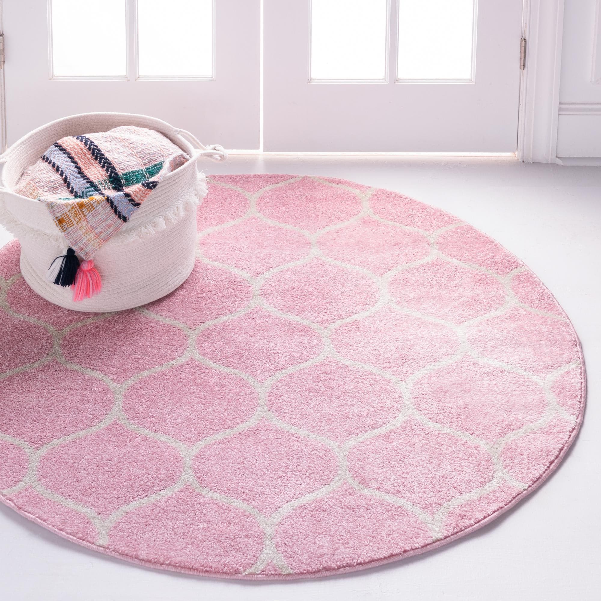 Unique Loom 3151533 Trellis Frieze 3 x 3 (ft) Loomed Polypropylene Light Pink Round Indoor Trellis Area rug