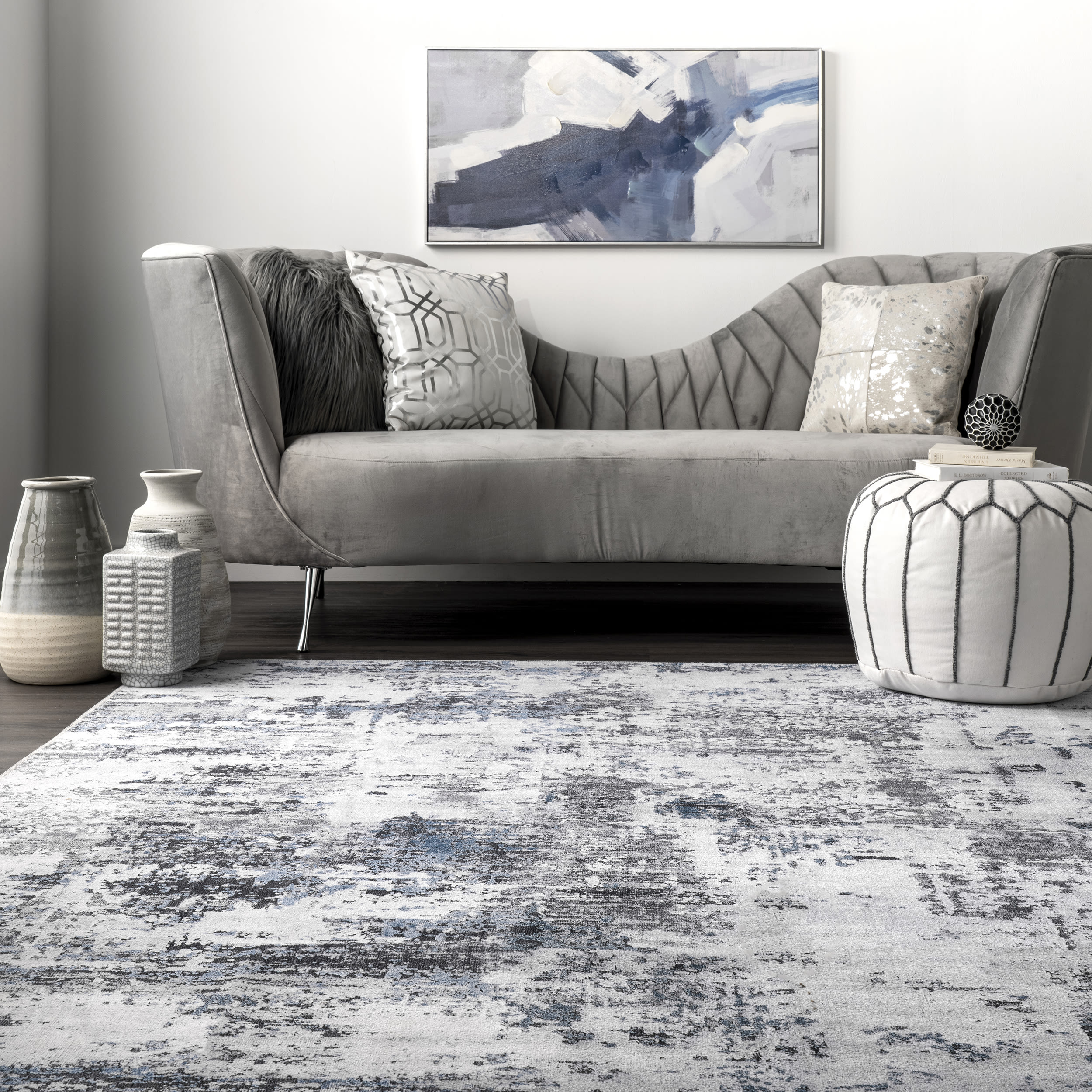 Eco-Friendly Reversible Abstract 8' Square Gray Synthetic Rug