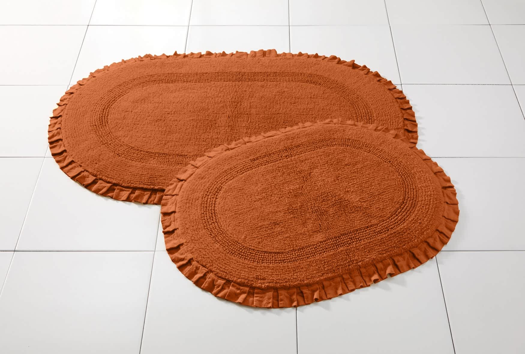 BrylaneHome 602545249496 Oval Ruffle Bath Rug