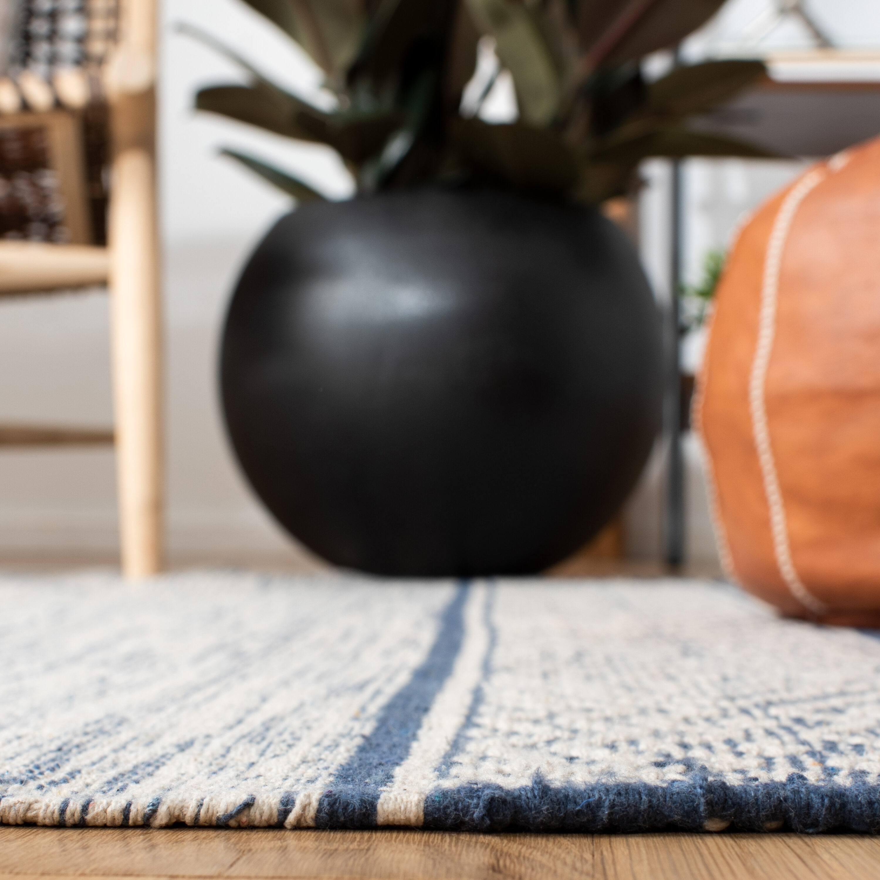 Safavieh MTK651N-5 rugs - View #4