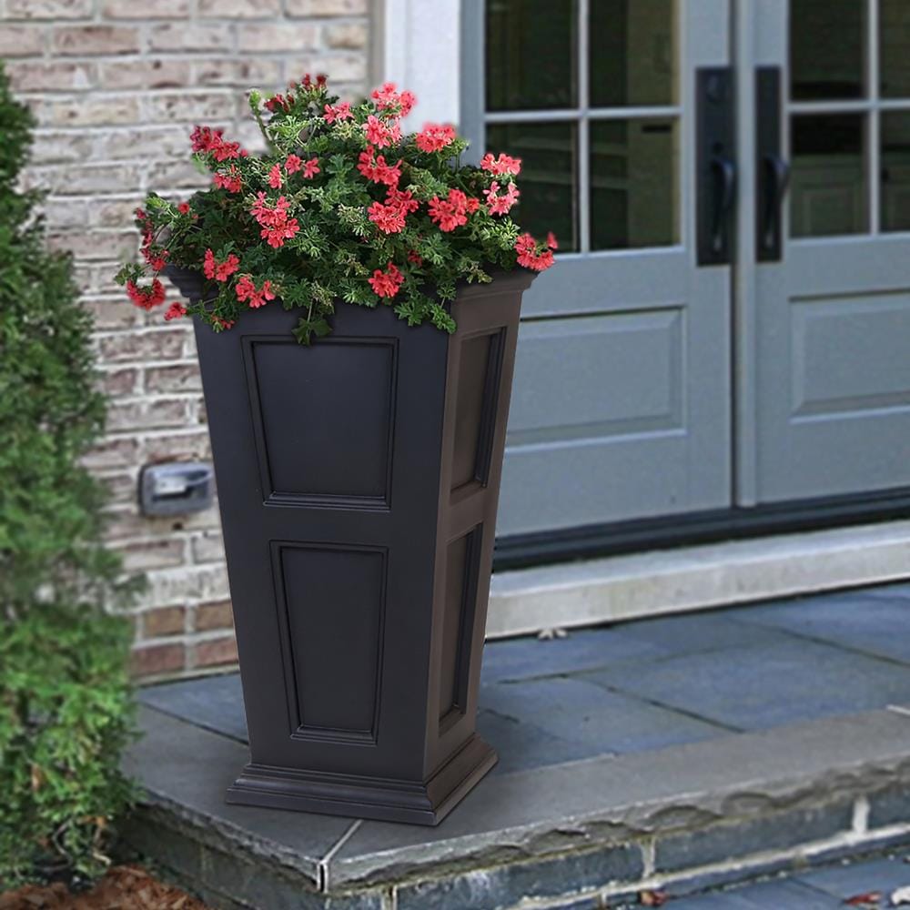 Mayne Rectangle 16-in W Large Brown Plastic Outdoor Planter With ...