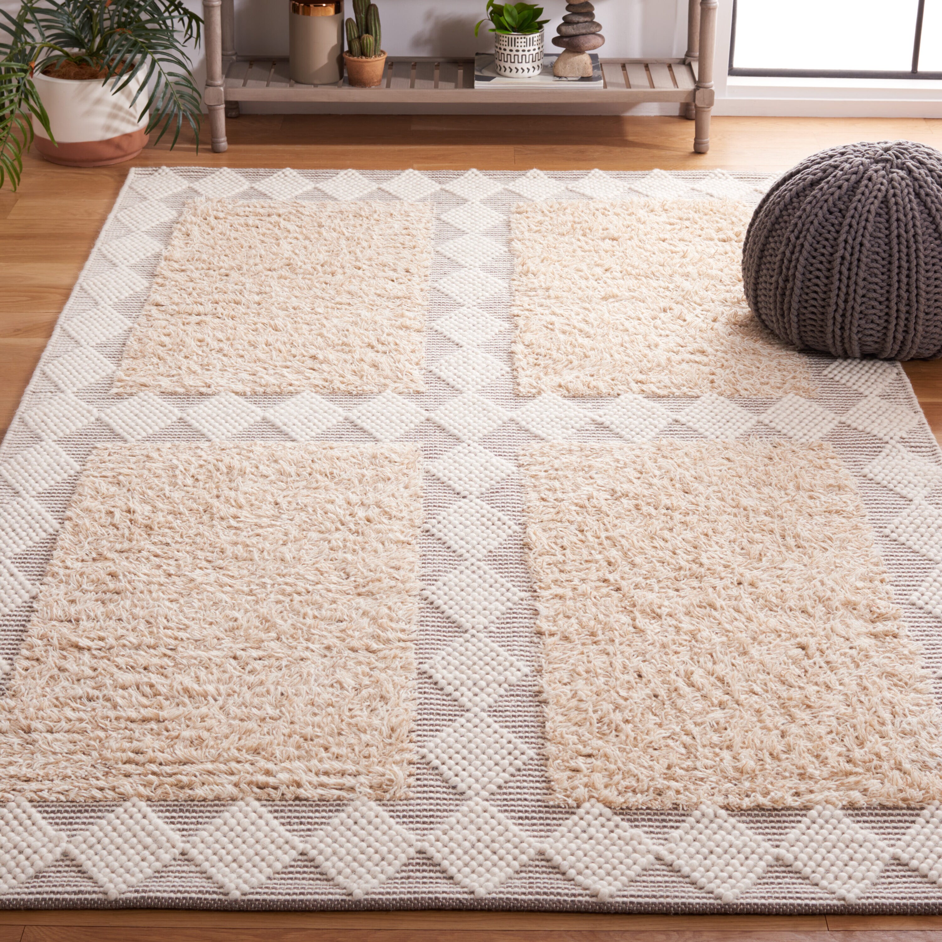  Natura 722 Beige/Ivory Contemporary 4ft x 6ft Small Rectangle Rug