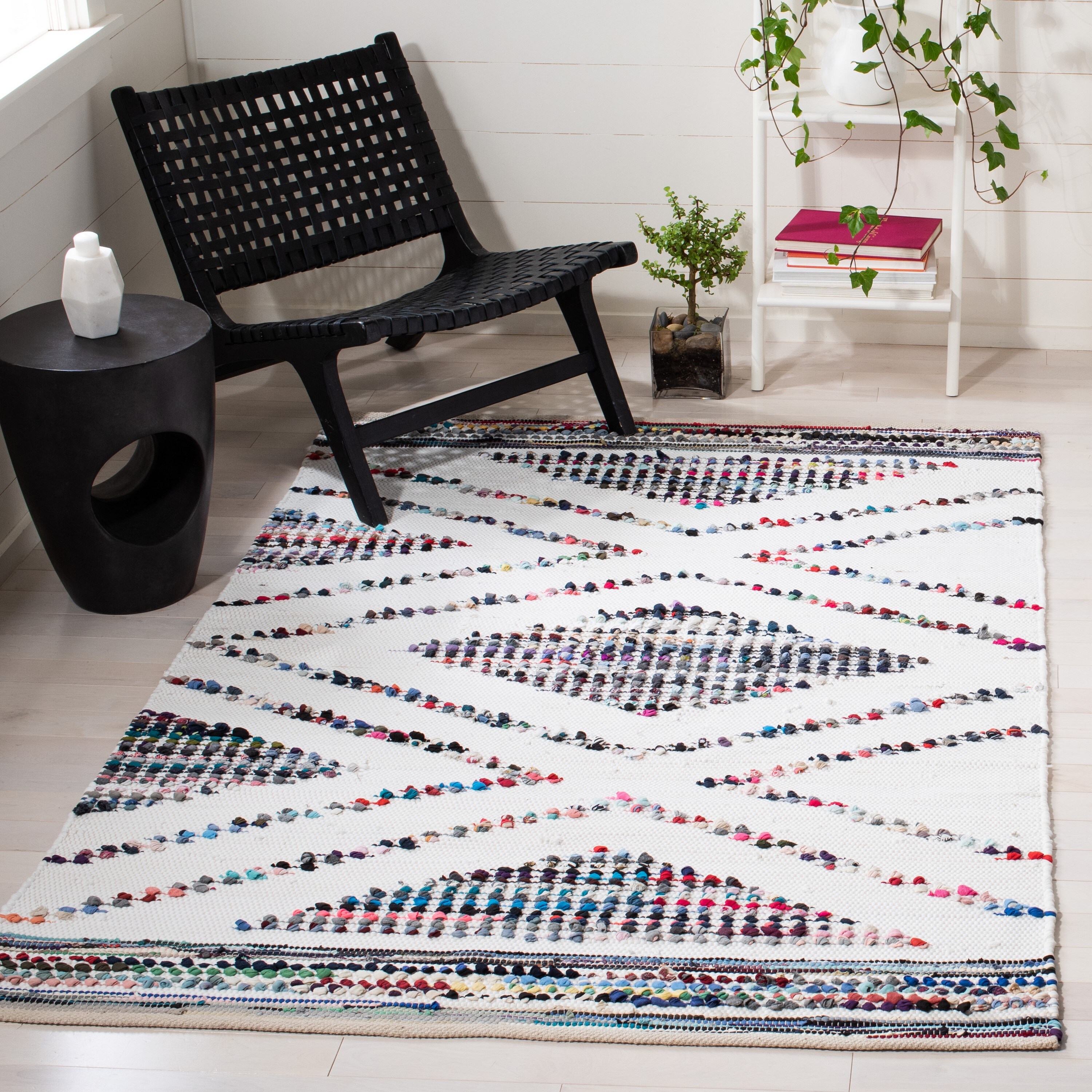 Coastal Charm Black Cotton 4' x 6' Handwoven Area Rug