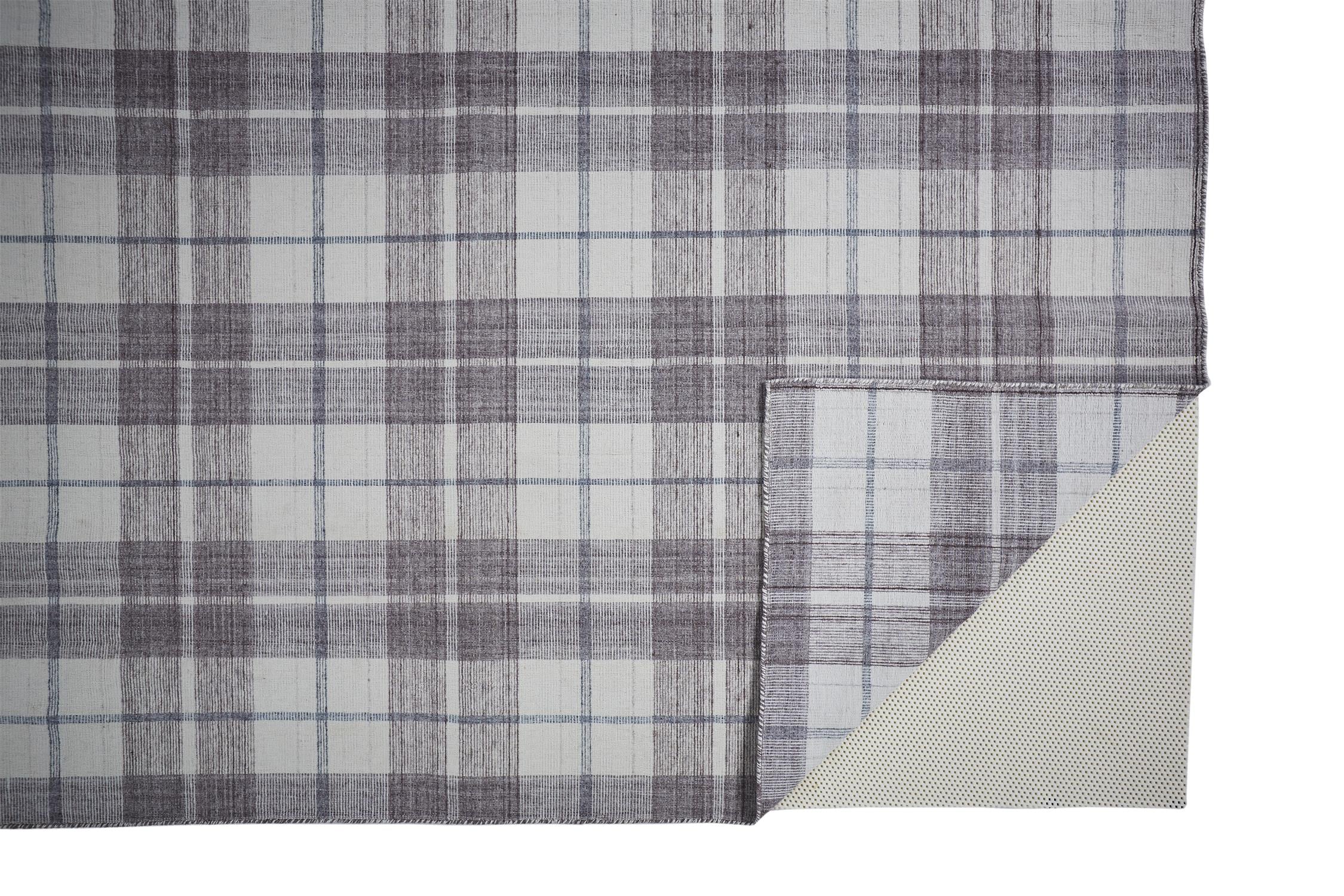 Ivory and Gray Reversible Synthetic Rug 3'6" x 5'6"