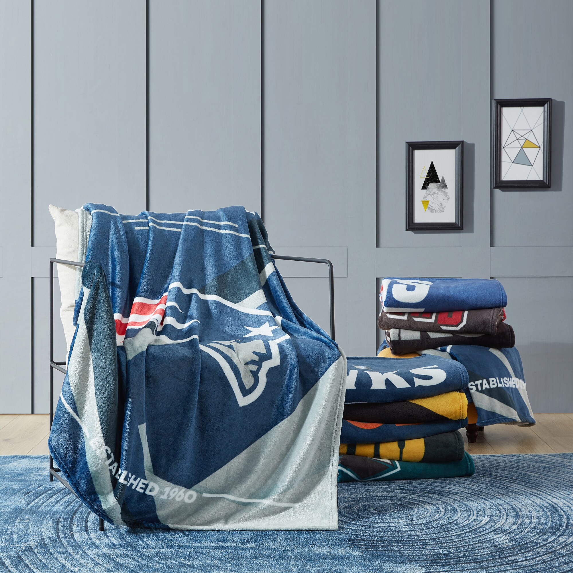 Cathay Sports Dallas Cowboys Blue/Silver 50-in x 60-in Throw in the  Blankets & Throws department at