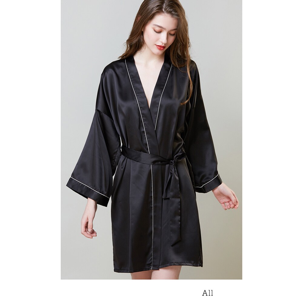 Shatex Large Women's Black Solid Polyester Bathrobe in the Bathroom ...