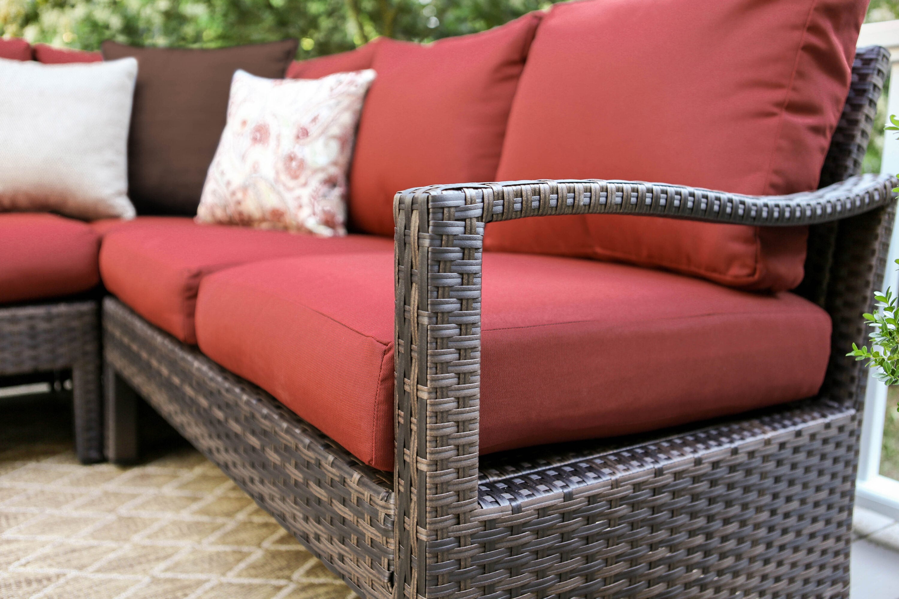 Leisure Made 437409-RED Patio-Sofas-Daybeds - View #3