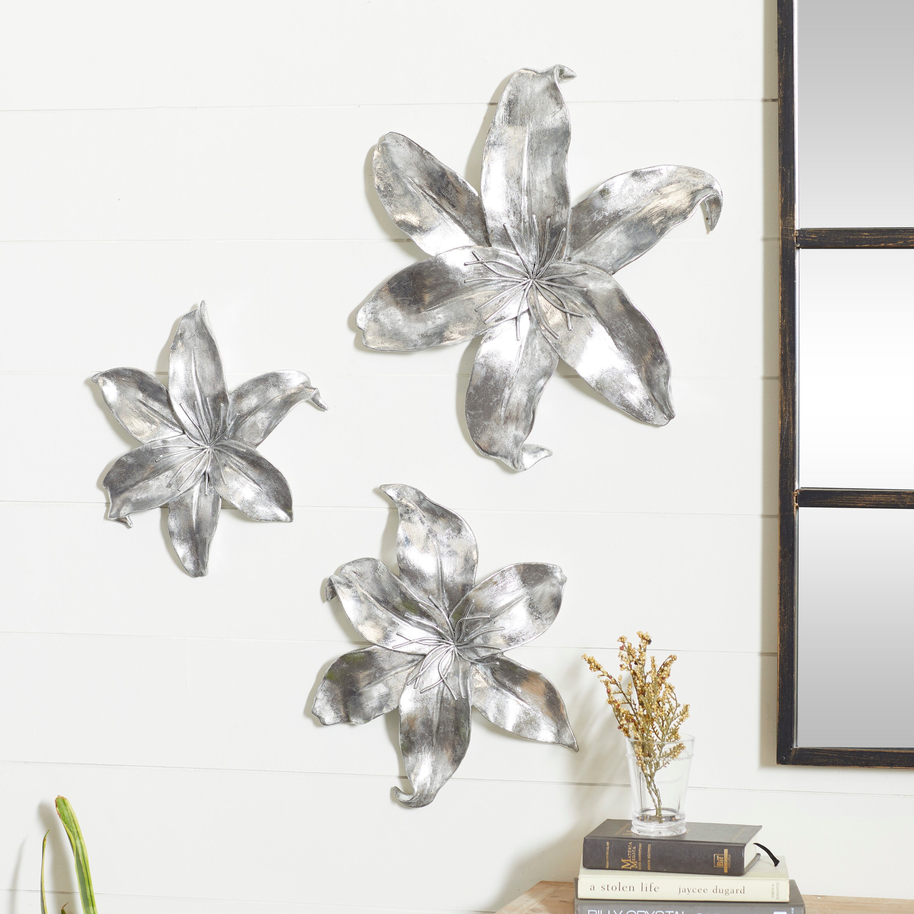 Grayson Lane 94145 16-in W x 37-in H Resin Floral 3D Floral Wall sculpture
