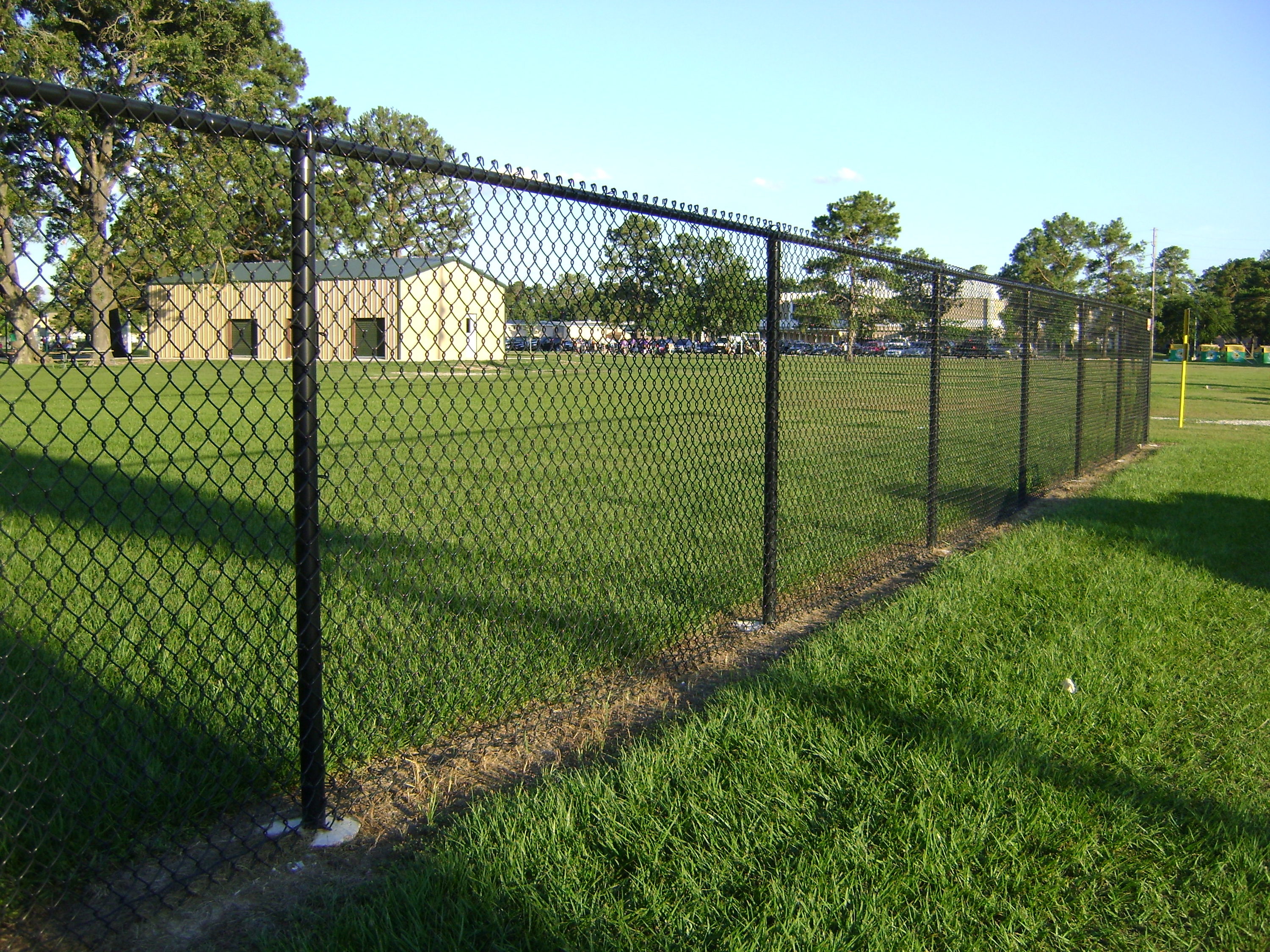 10-1/2-ft W 17-Gauge Vinyl Coated Steel Chain Link Fence Rail in the Chain Link Fencing department at Lowes