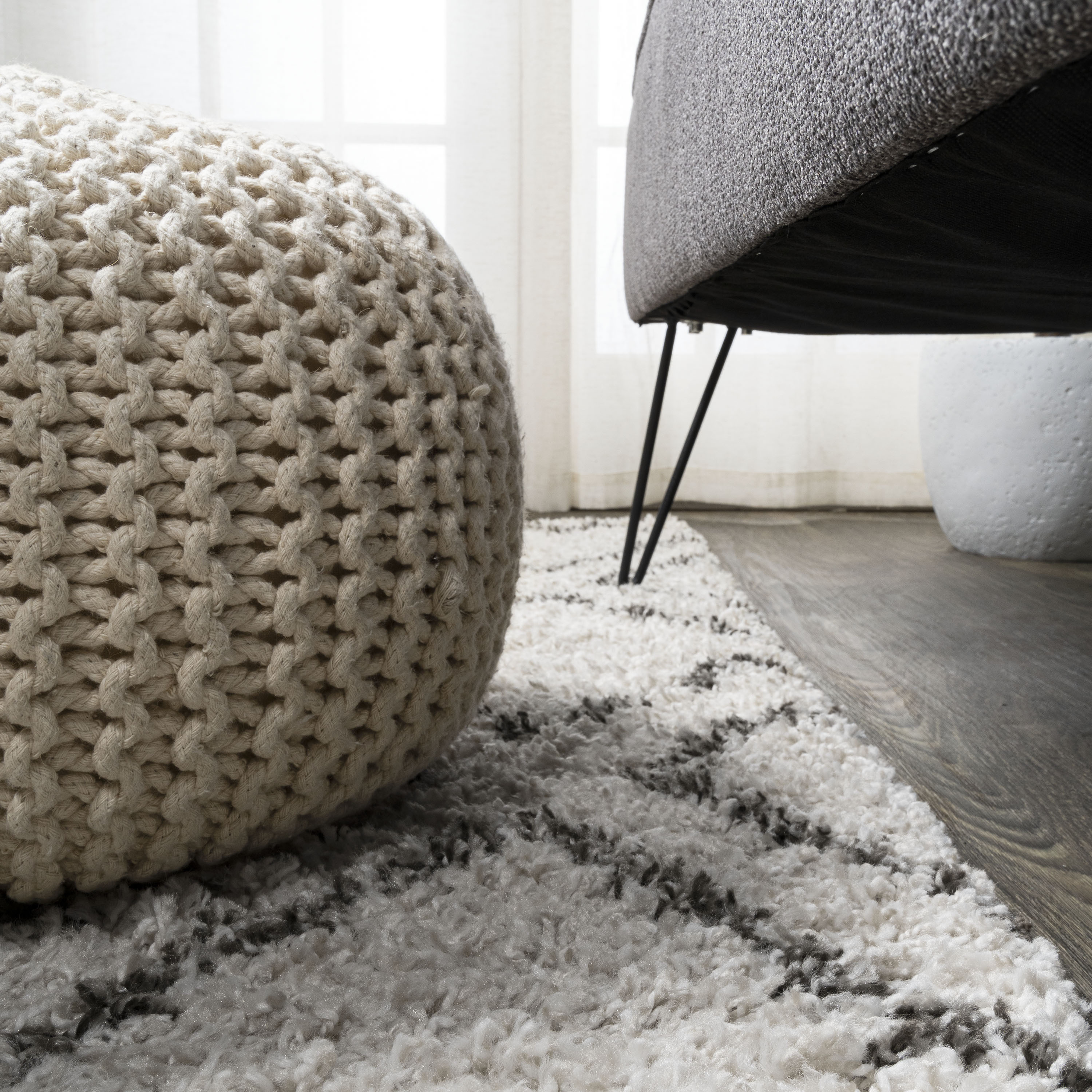 Vintage-Inspired Ivory and Gray Diamond Trellis Shag Runner Rug