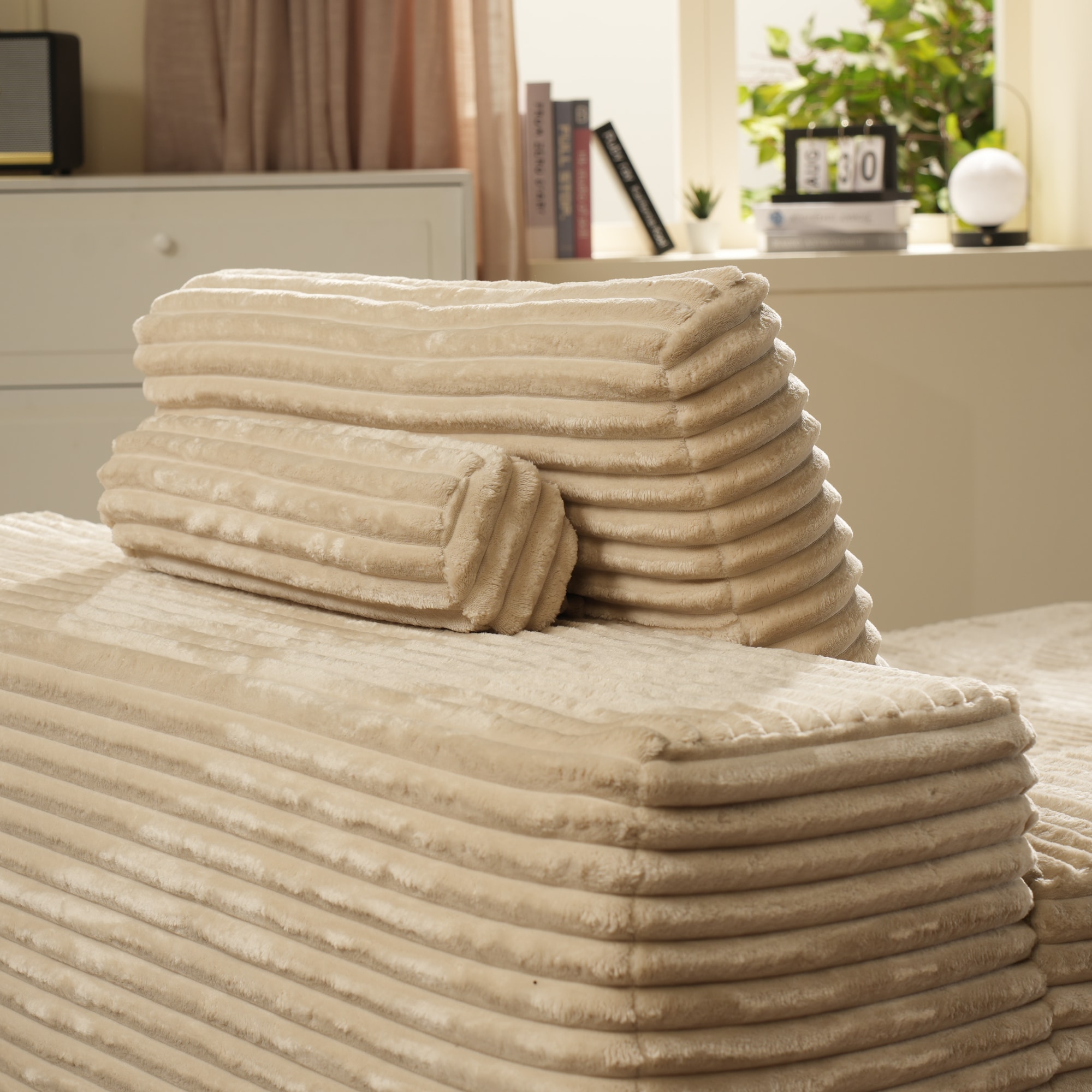 Ovios OJOJO240 Sofas-Loveseats - View #5