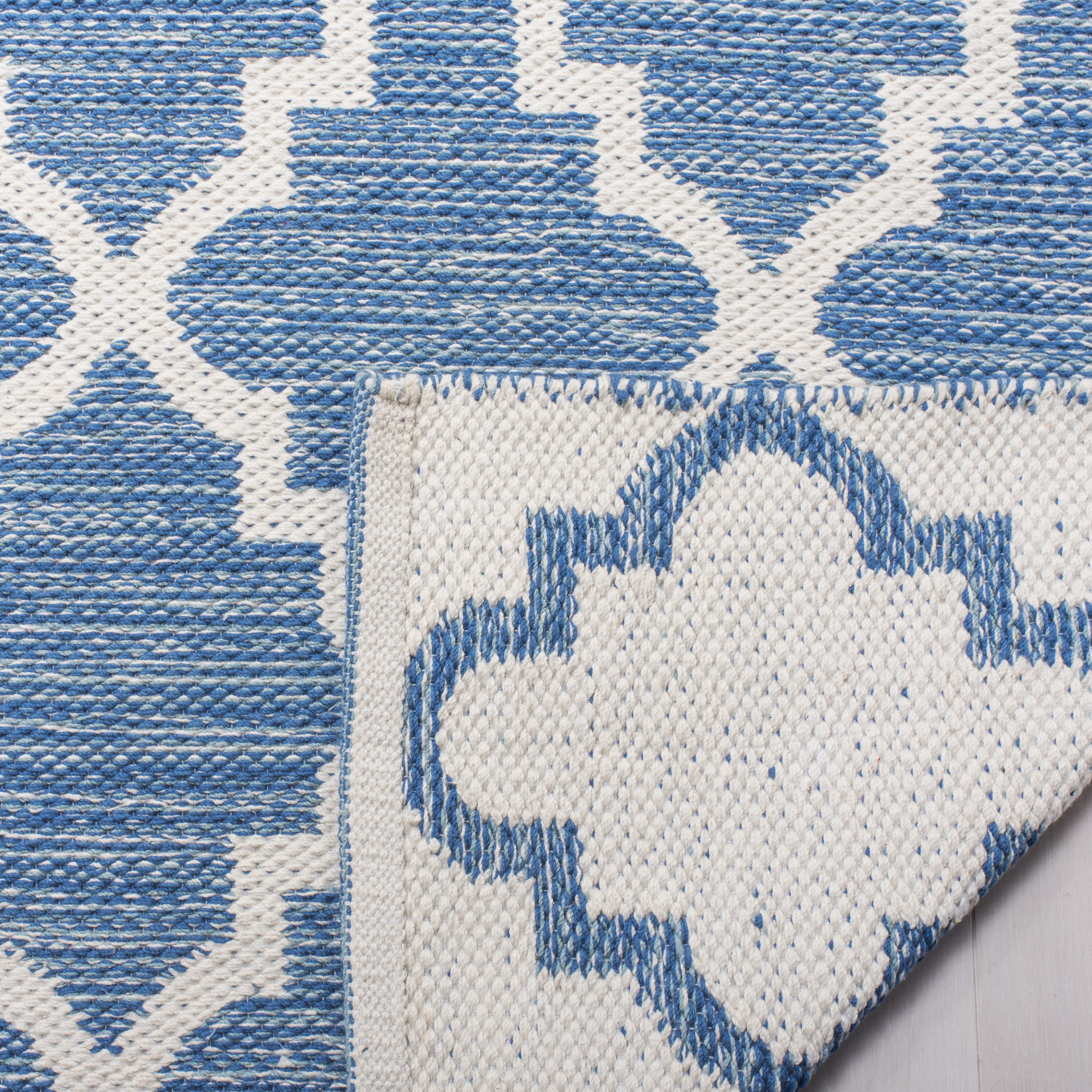 Safavieh MTK611B-27 rugs - View #4