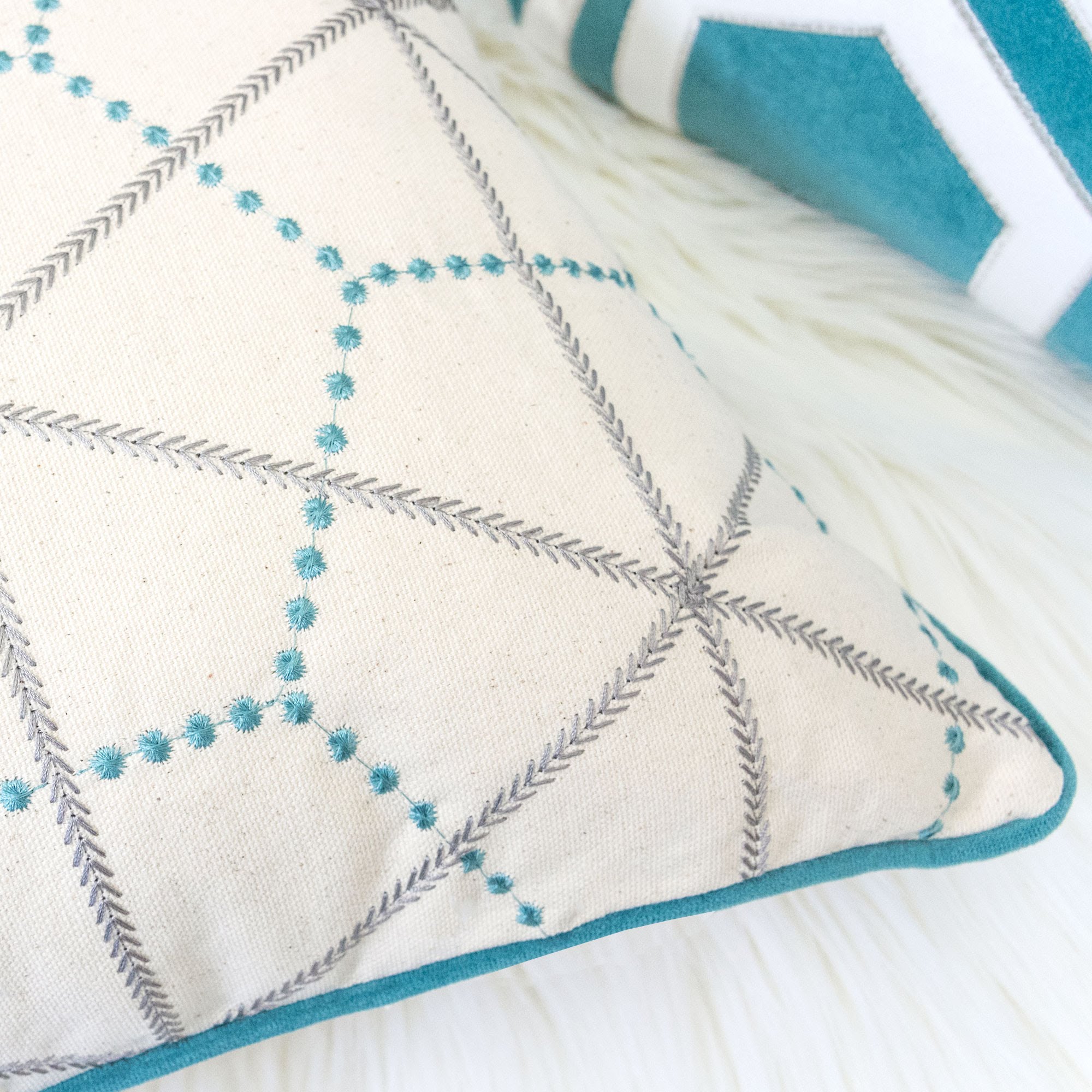 LuXeo 61188-TRQ Accent-Pillows - View #5
