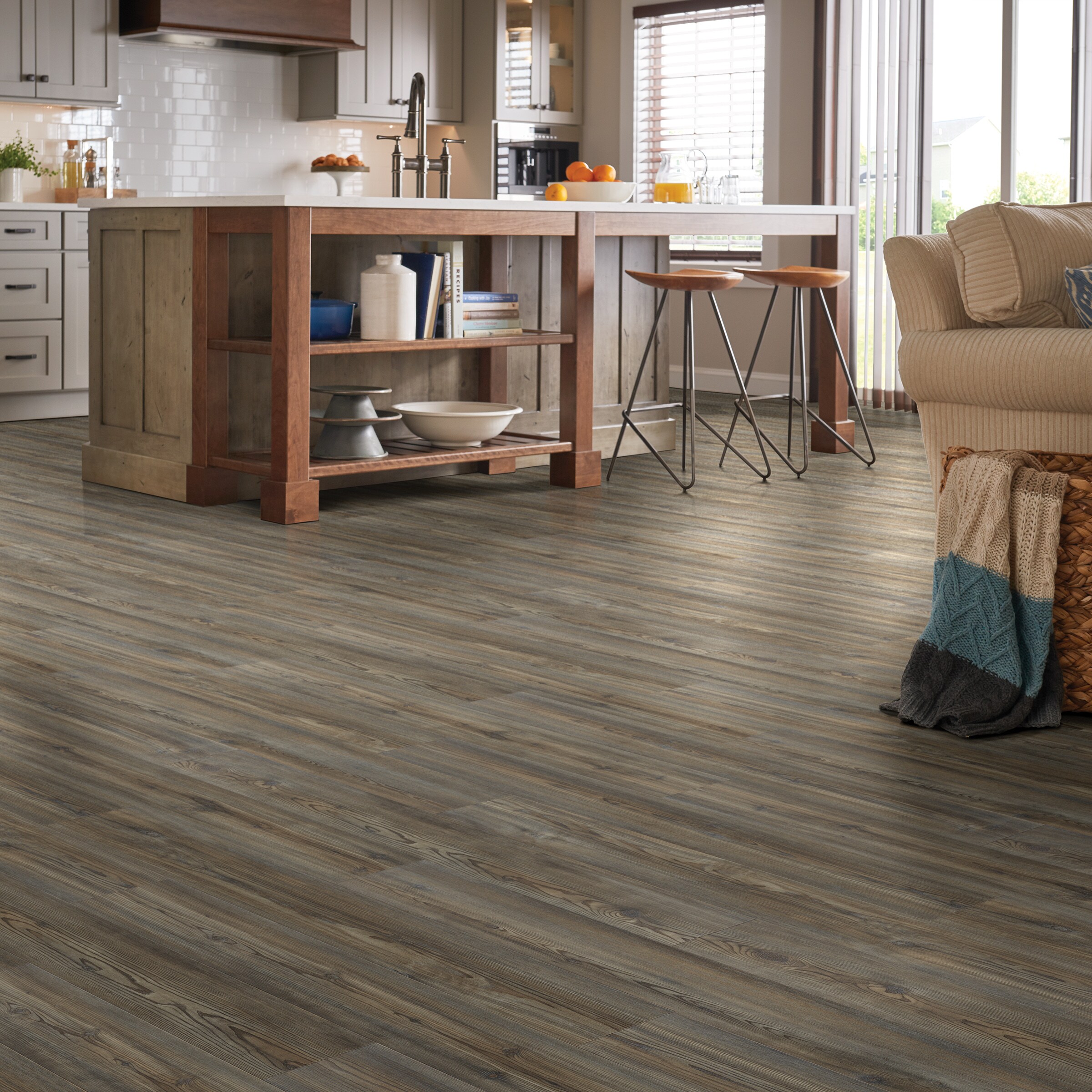 SMARTCORE Pro Glendale Pine 20-mil Interlocking Luxury Vinyl Plank ...