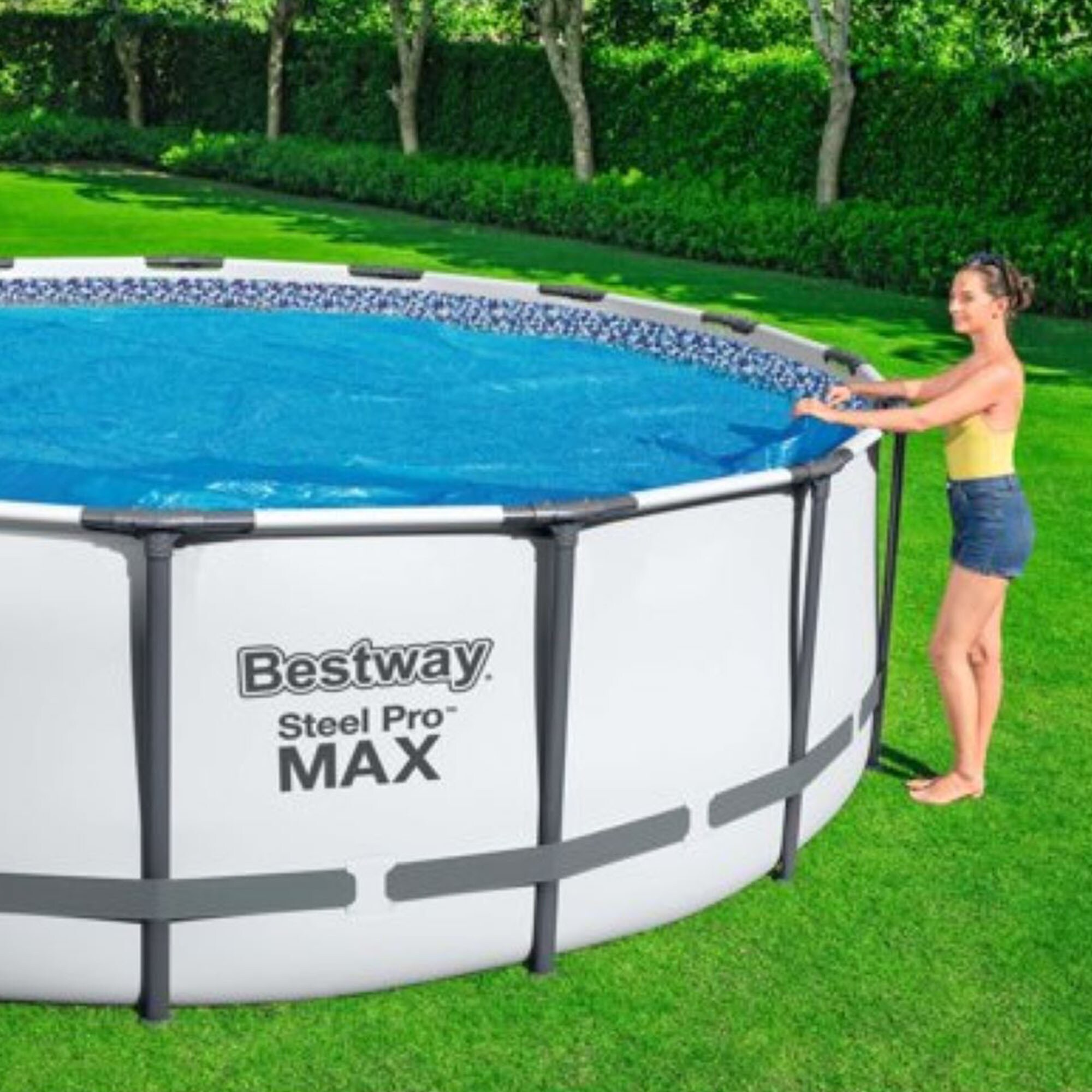 Bestway 14 Ft Round Above Ground Solar Pool Cover and FlowClear AquaScoop  Skimmer in the Pool Skimmer Systems department at