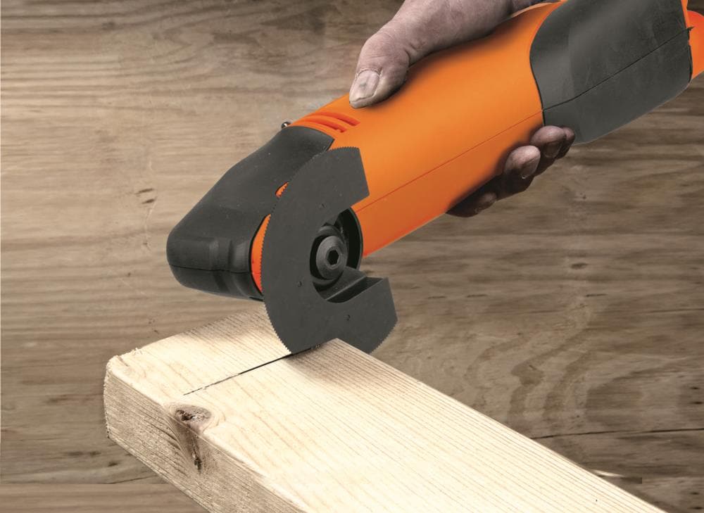 VEVOR Multitool Oscillating Tool Corded 2.5 Amp Oscillating Saw Tool with LED Light 6 Variable Speeds 3.1° Oscillating Angle 11000-22000 OPM 16pcs