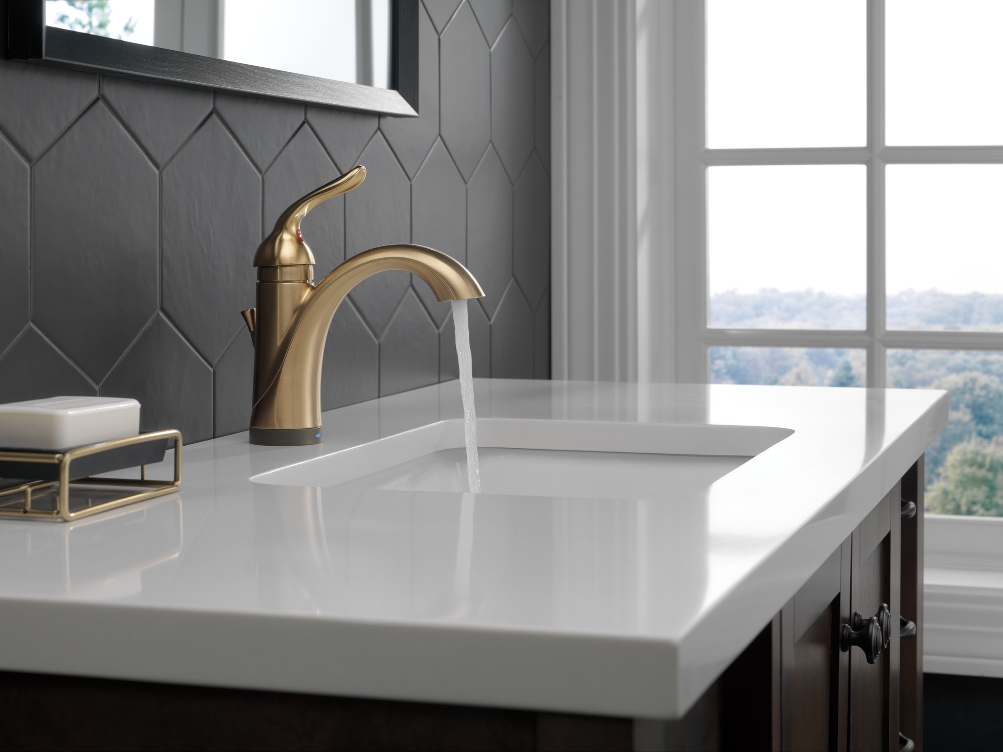 Elegant Single Hole Zinc Bathroom Faucet in Champagne Bronze