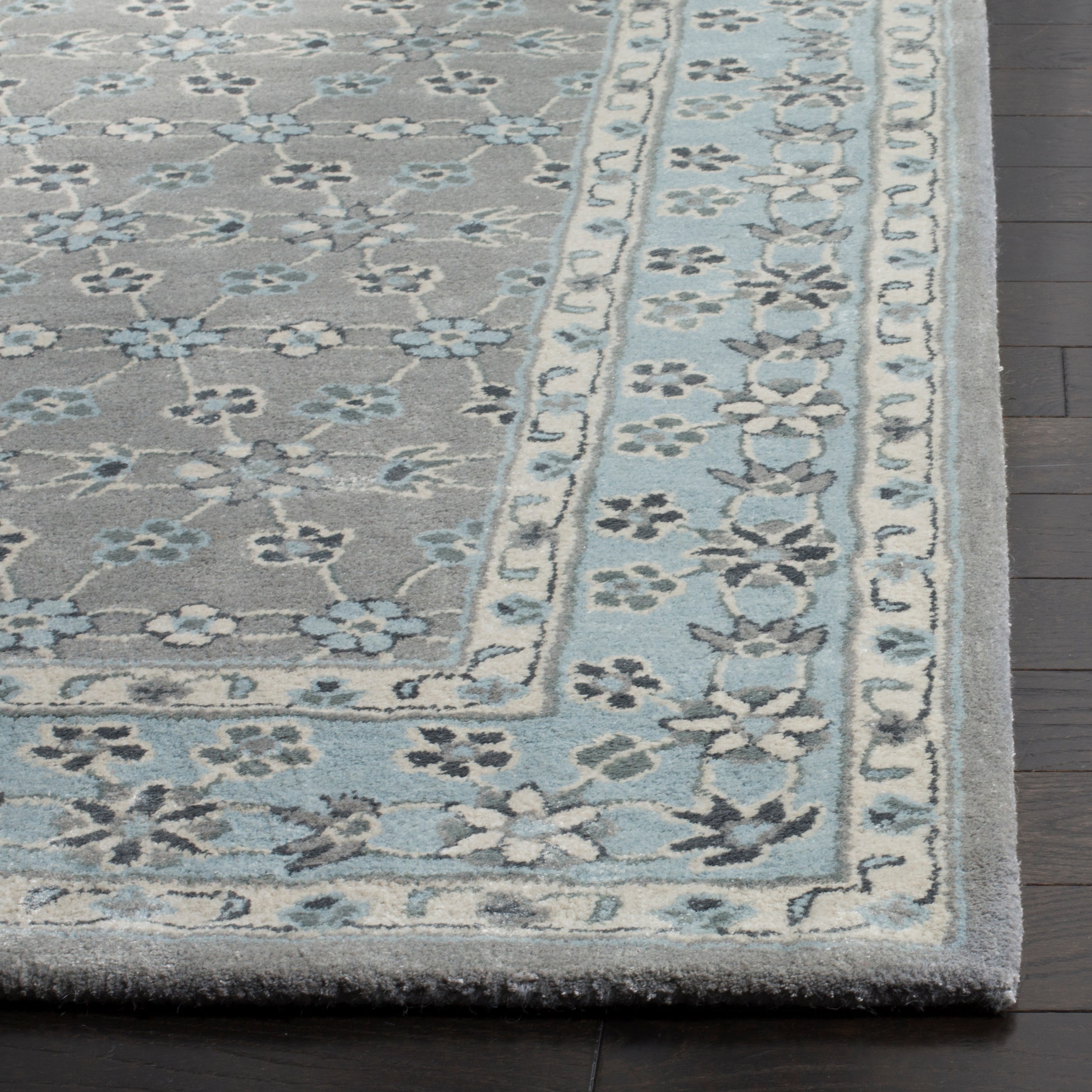 Safavieh BEL932A-24 rugs - View #3