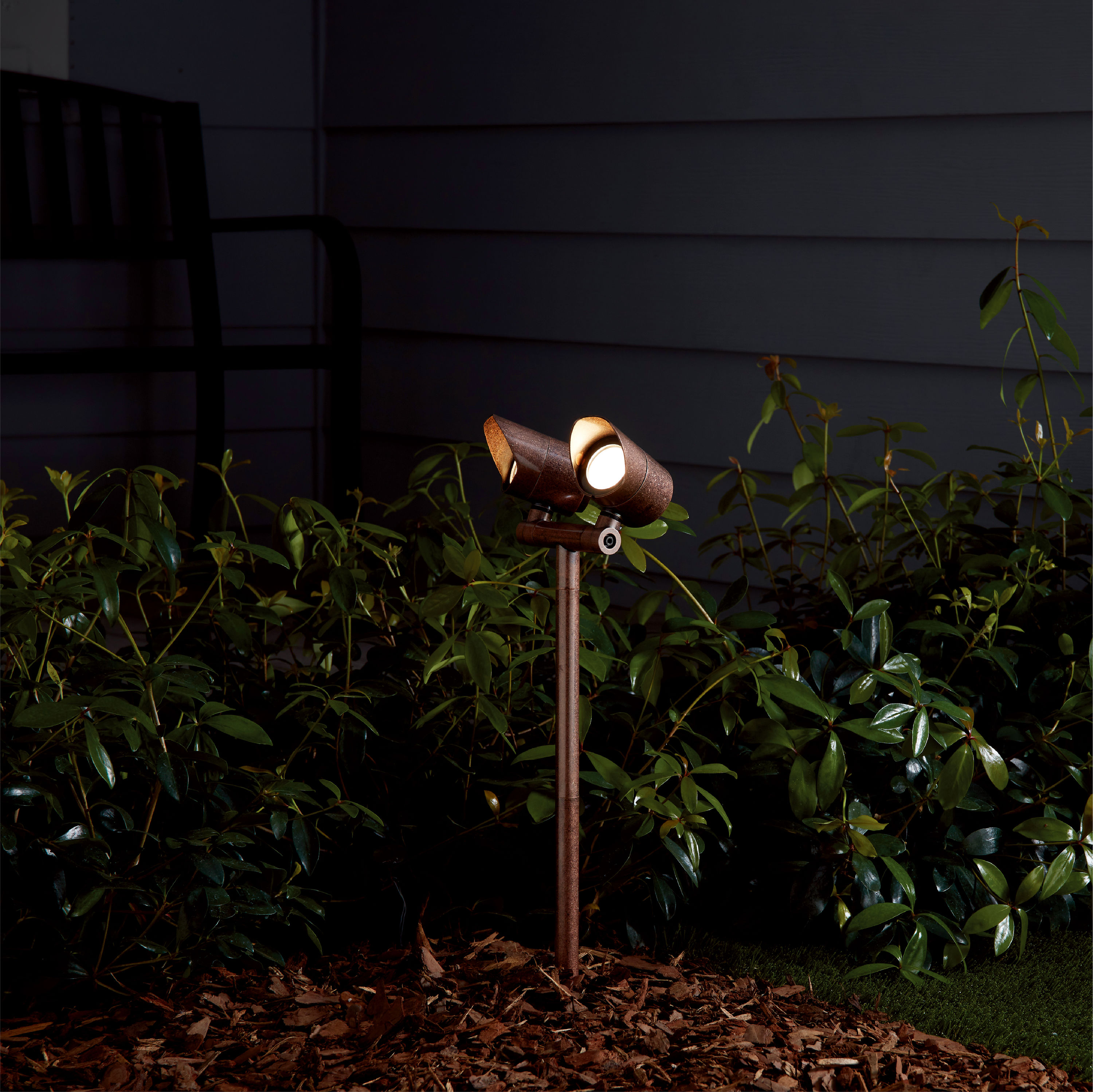 Harbor Breeze Landscape Light 800 Lumen 14 Watt Copper Low Voltage Warm White Plug in LED Spot Light ZDL1142 LED14K8030 at Lowes
