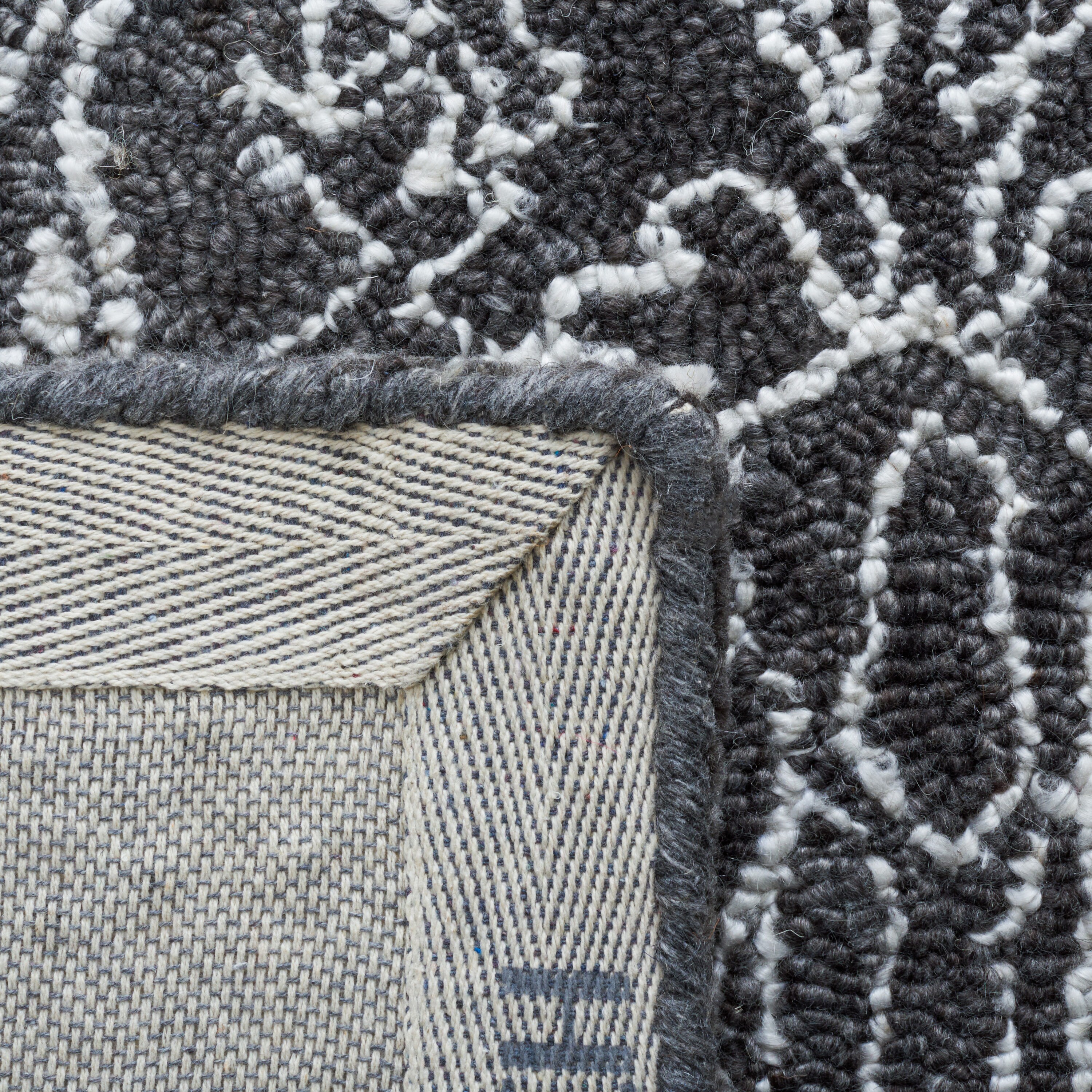 Black Round Hand-Tufted Wool Medallion Area Rug