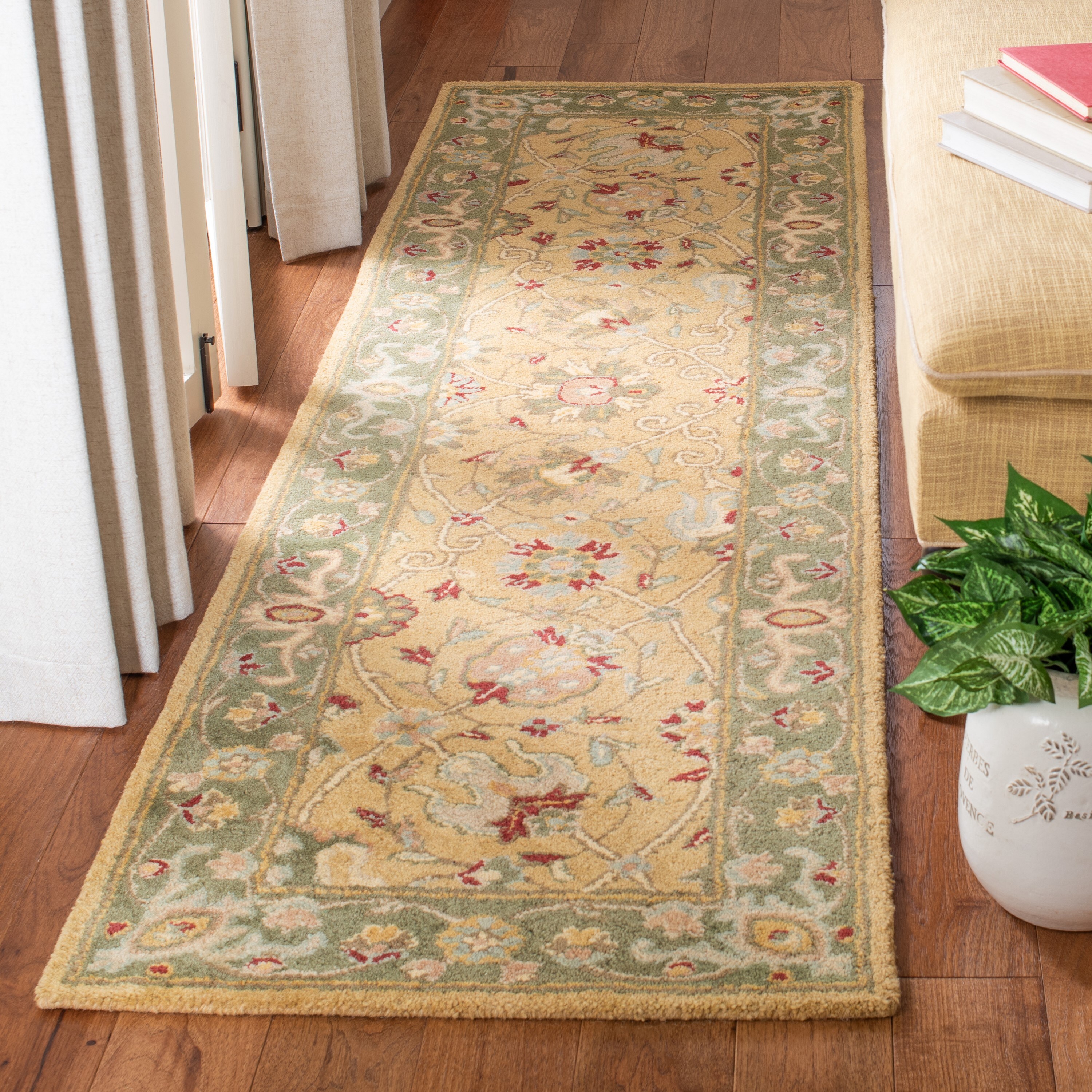 Safavieh AT21C-28 Antiquity Dergaz 2 x 8 (ft) Tufted Wool Gold Rectangular Indoor Floral/Botanical Vintage Runner rug