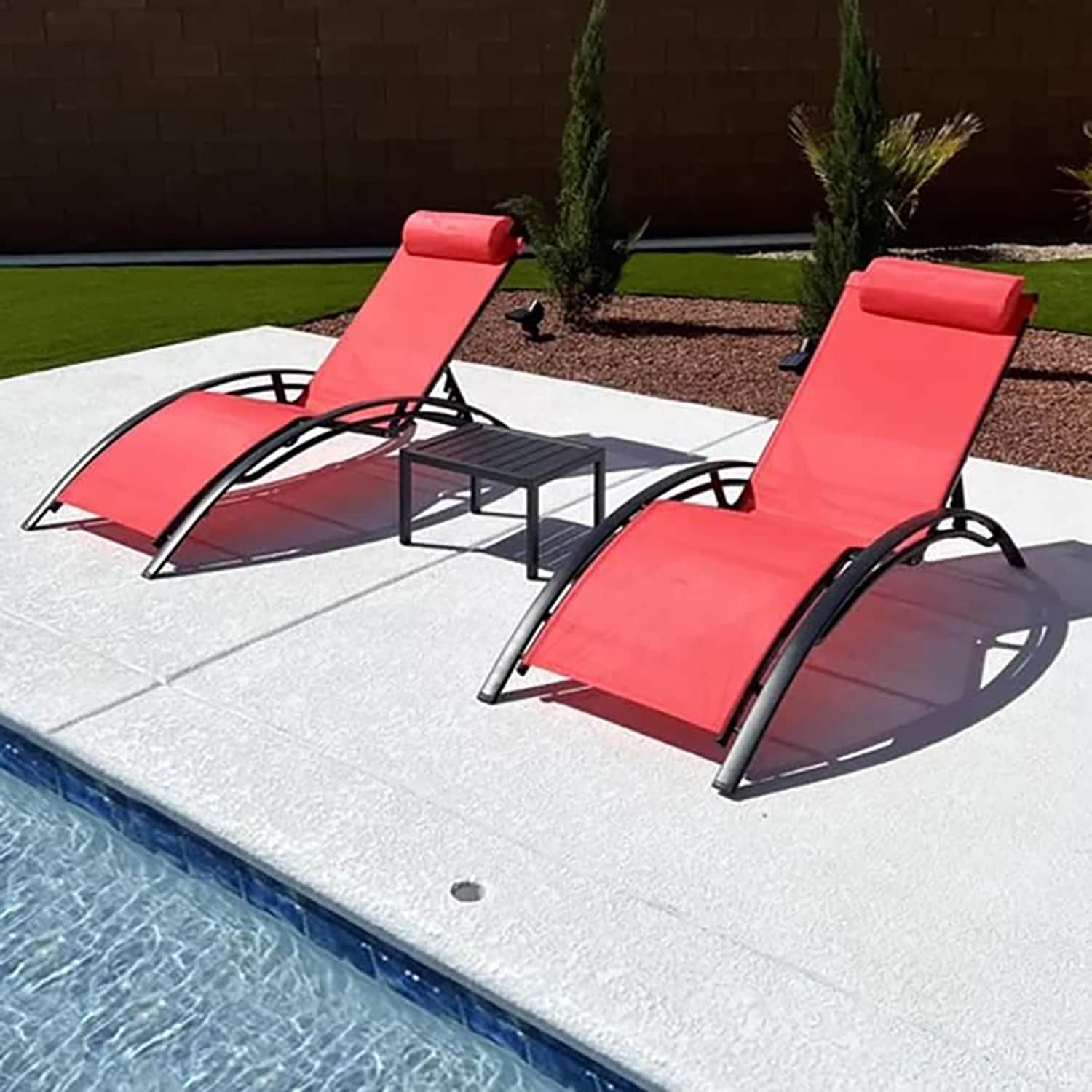 PURPLE LEAF LSMCLS01-TR Streamlined Stackable Adjustable Chaise lounge With Table Set of 2 Stackable Standard Aluminum Frame Stationary Chaise Lounge Chair with Red Cushioned Seat