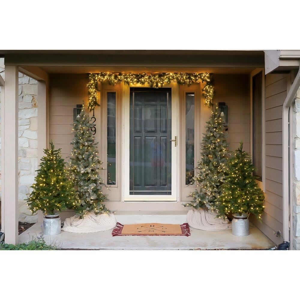 Fraser Hill Farm FFBF075-3SN Artificial-Christmas-Trees - View #10
